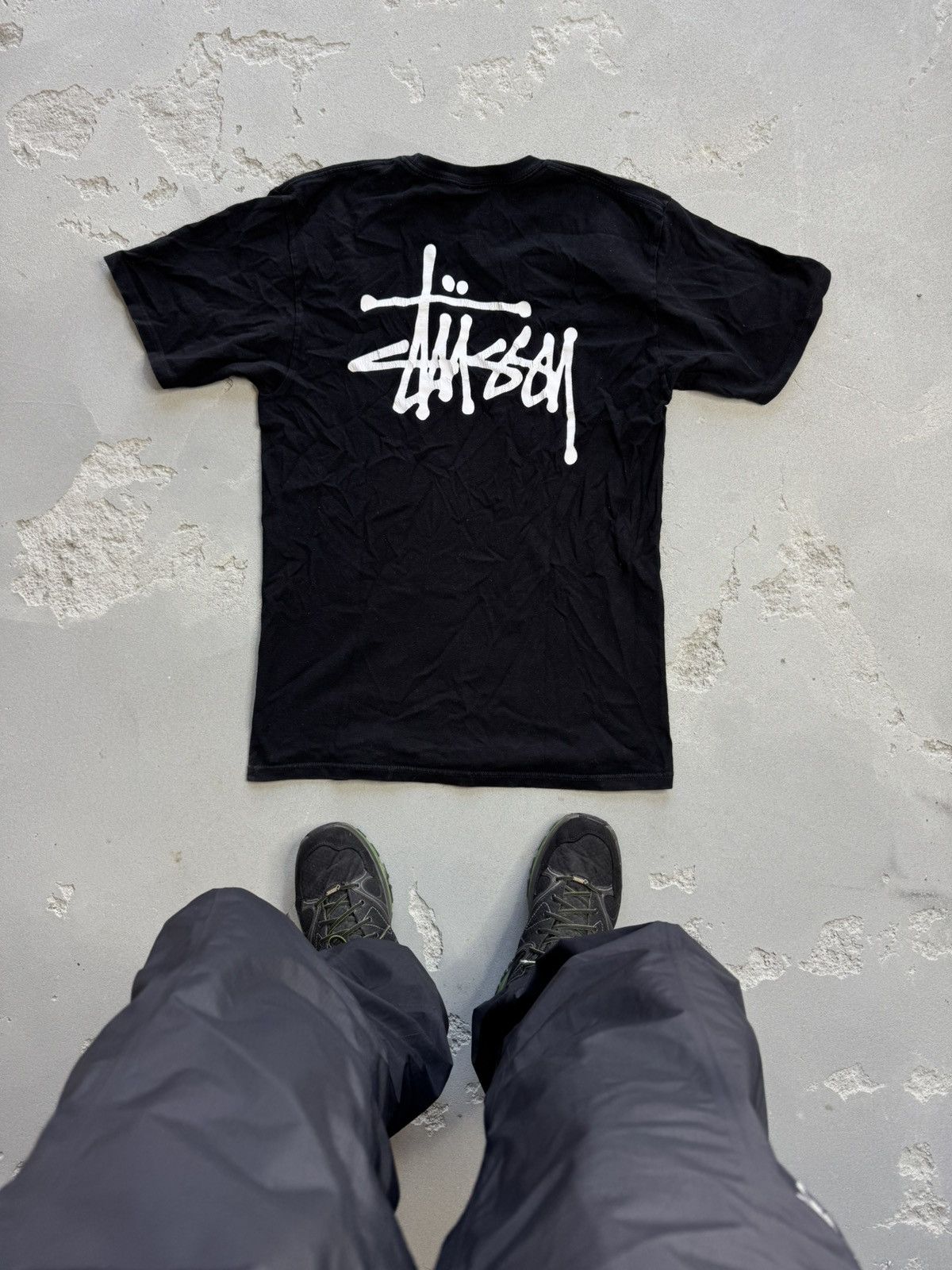 Stussy × Vintage Vintage Stussy Big Logo Back Y2K Hype Streetwear T-shirt Size US M / EU 48-50 / 2 - 1 Thumbnail