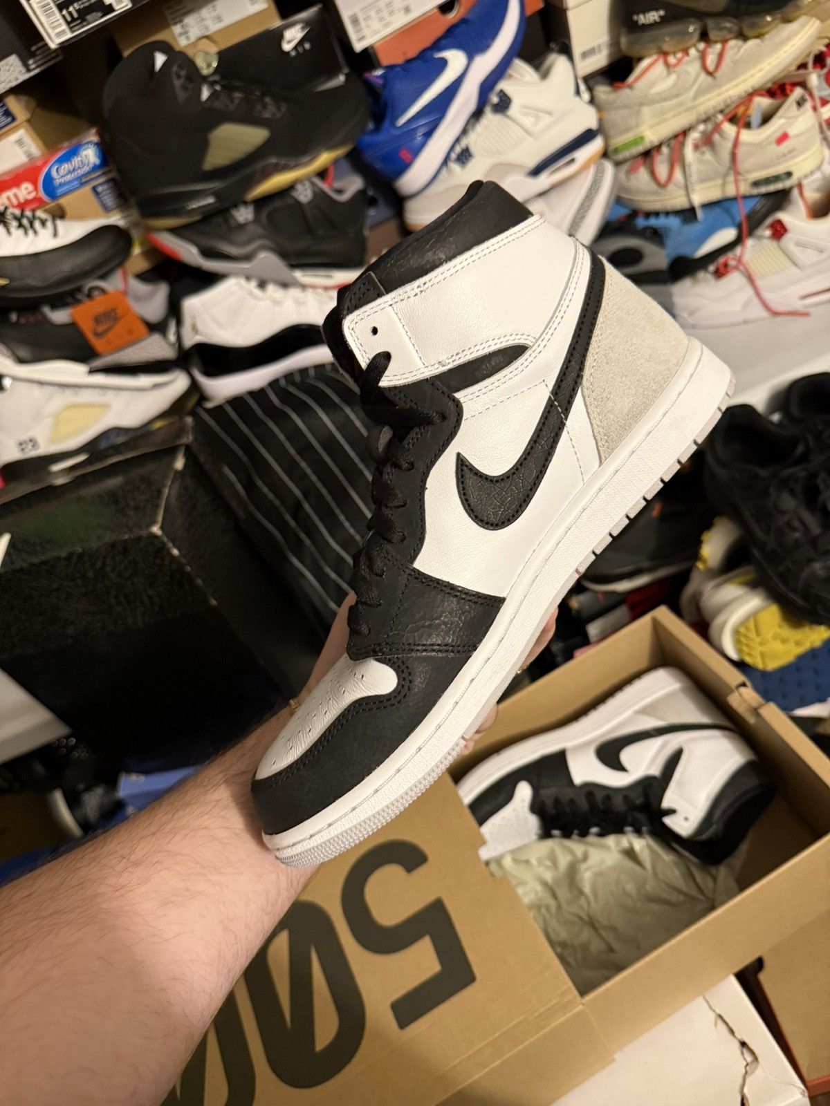 Jordan Brand Jordan retro 1 bleached coral sz 10 Size US 10 / EU 43 - 3 Thumbnail