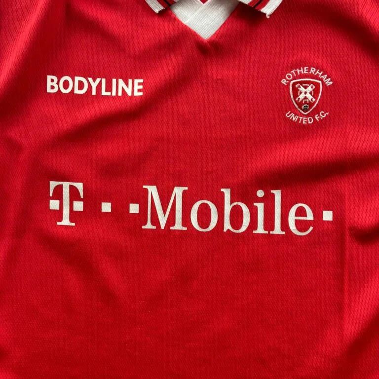 Other Rotherham United 2002-03 Bodyline home football jersey S Size US S / EU 44-46 / 1 - 5 Thumbnail