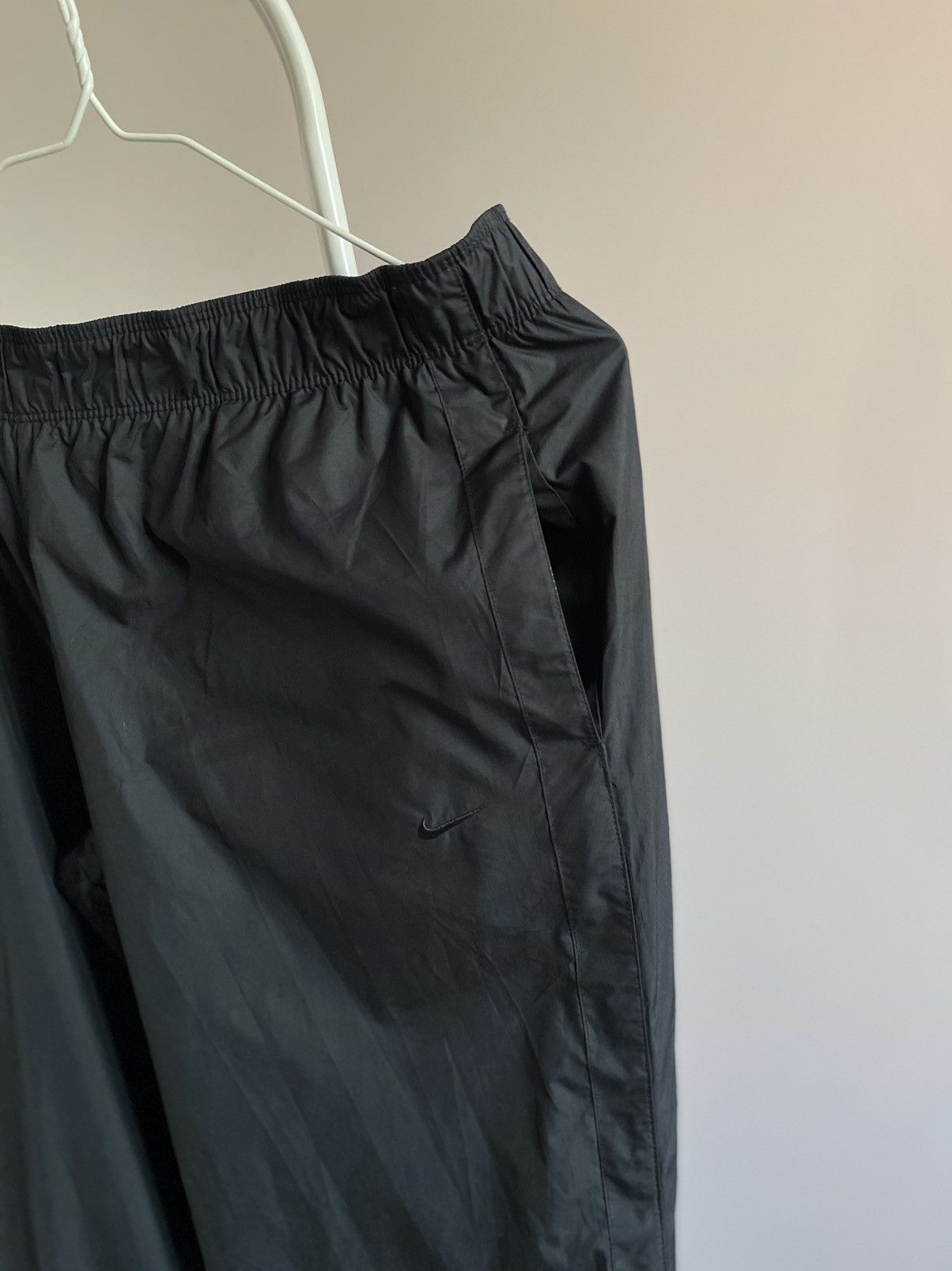 Vintage Vintage Nike Nylon Pants Size US 33 - 6 Thumbnail