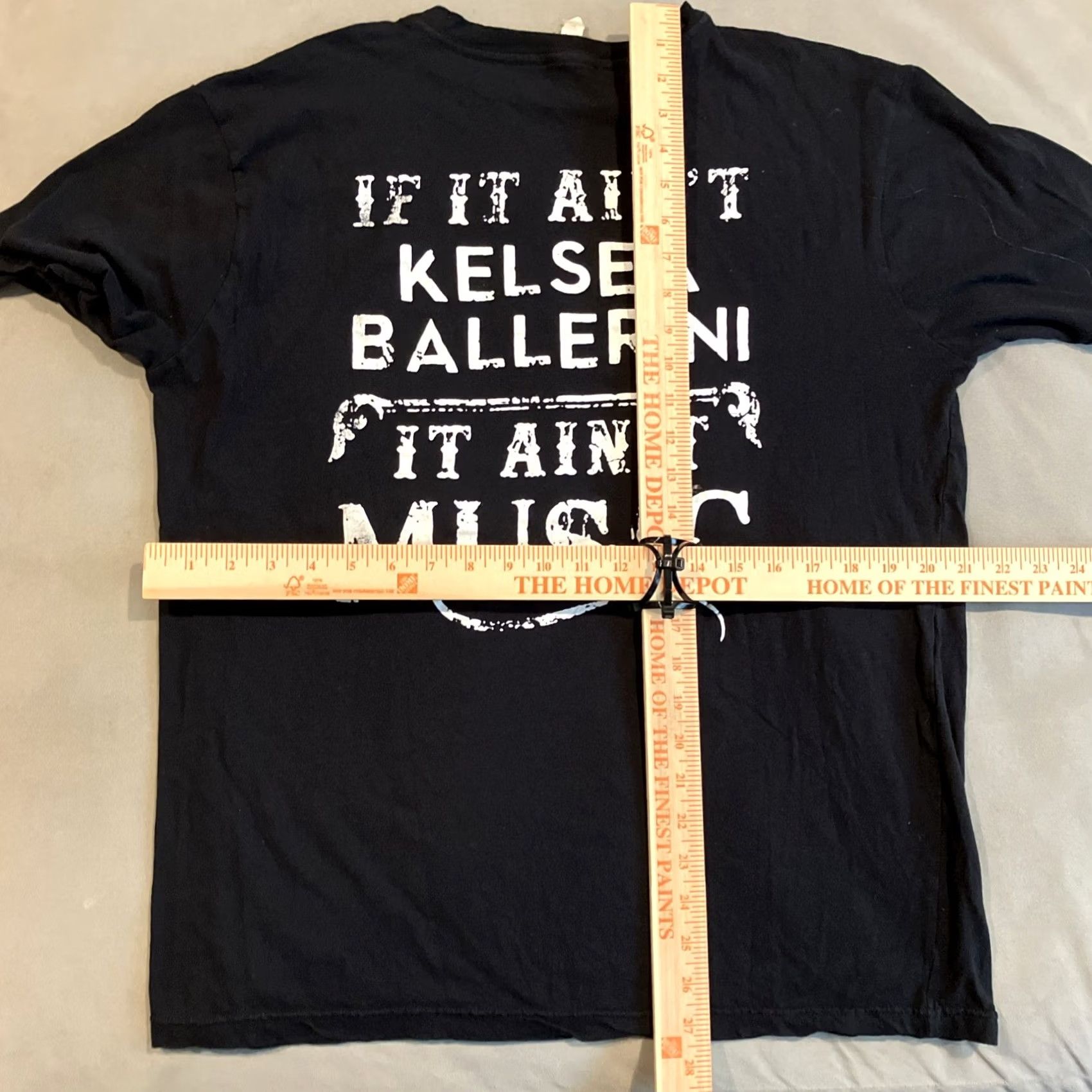 Vintage Kelsea Ballerini Tennessee Whiskey IF IT AINT KELSEA, IT AINT MUSIC T SHIRT L Shirt Men Black Cotton Crew Neck Short Sleeve Graphic Print L Mens Size US L / EU 52-54 / 3 - 5 Thumbnail