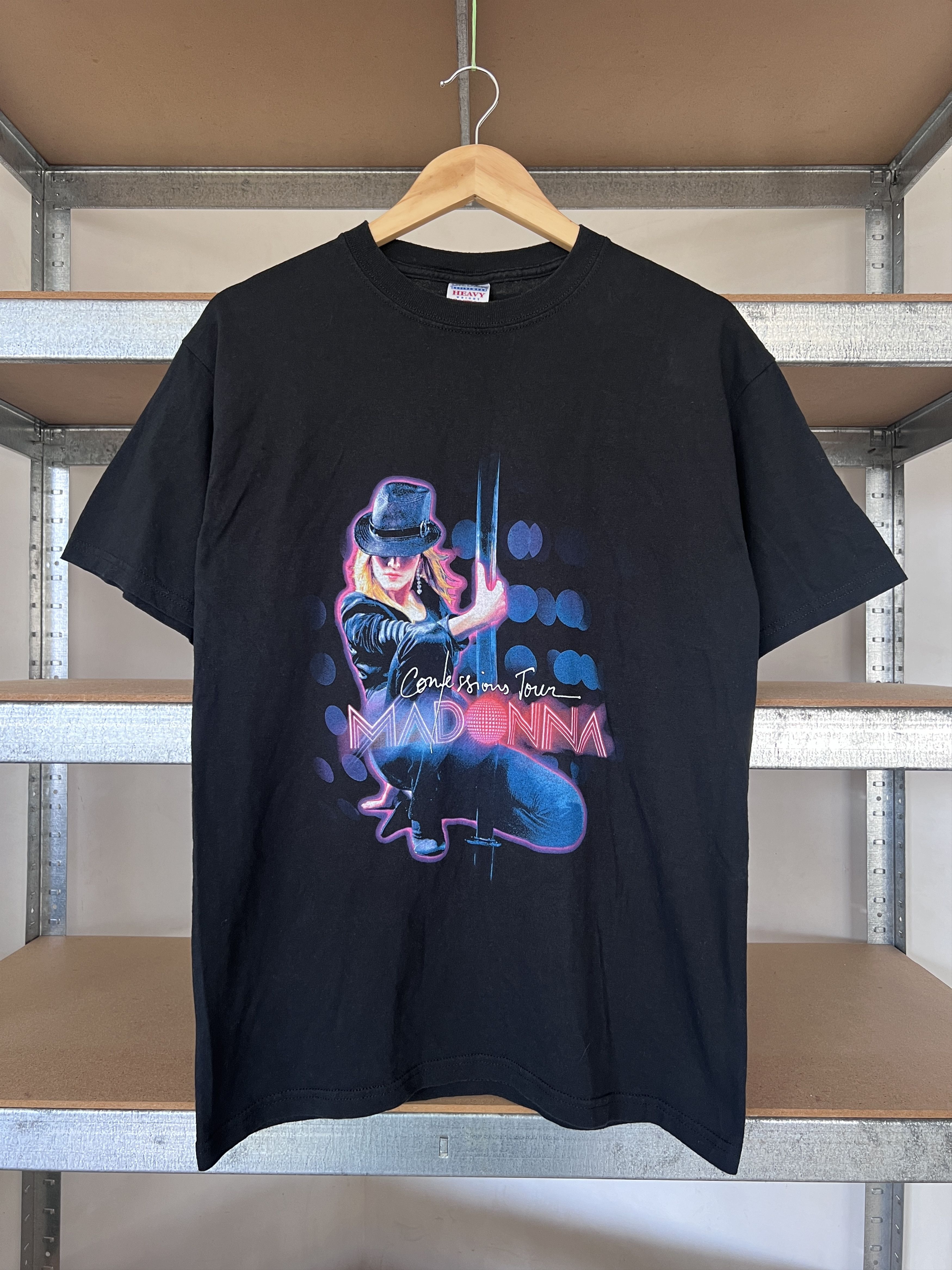 Band Tees Vintage 2006 Madonna Confessions Tour T-shirt Size US M / EU 48-50 / 2 - 1 Thumbnail