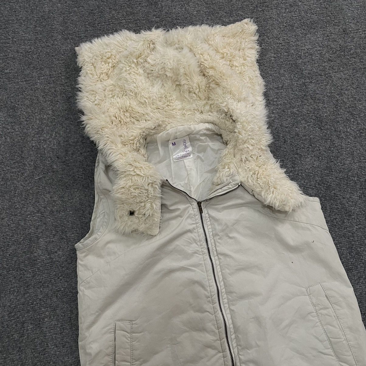 Japanese Brand Japanese Voglia Vest Sherpa Hoodie LGB Vkei Style Size M / US 6-8 / IT 42-44 - 3 Thumbnail