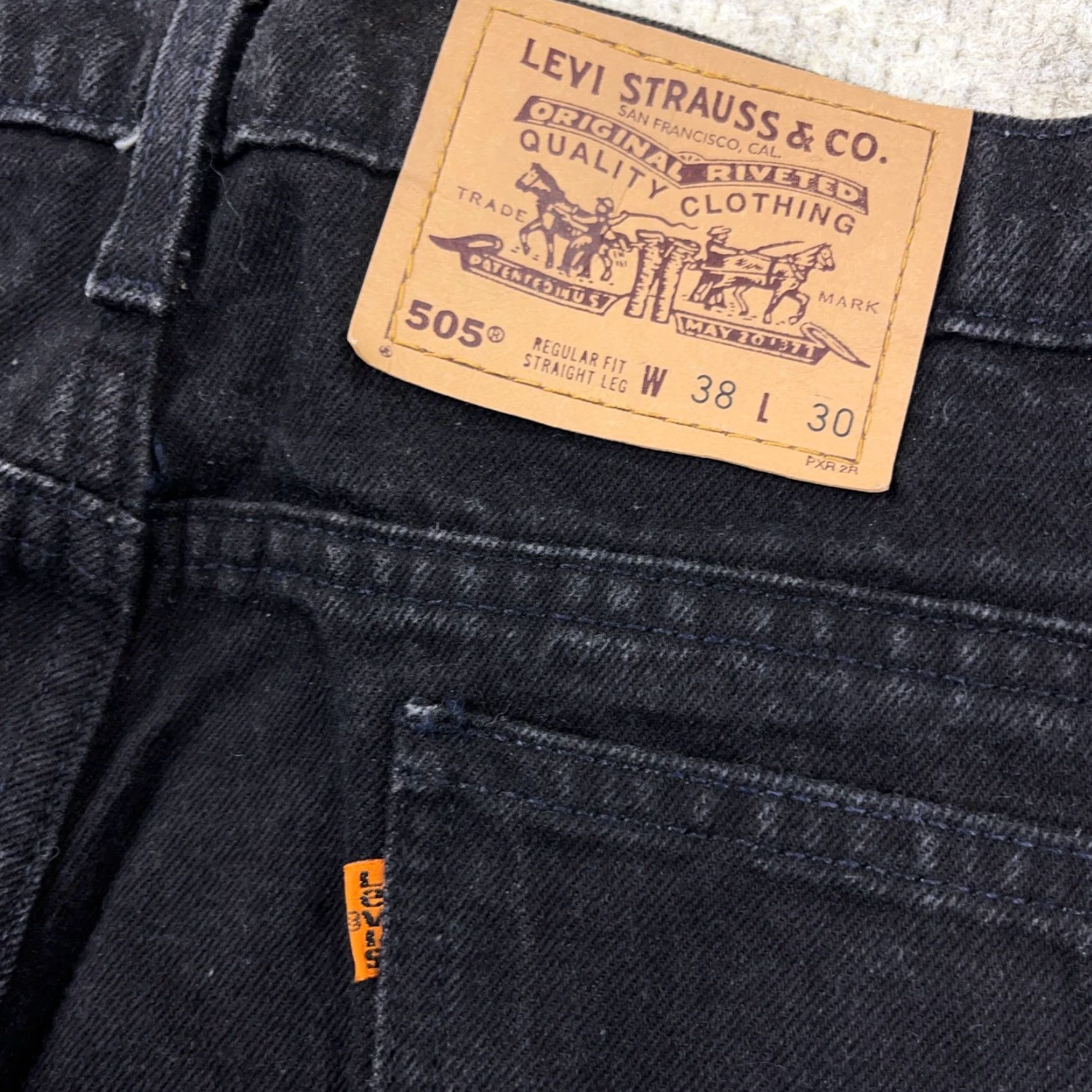 Levi's VINTAGE Levi's 505 Jeans Men 36x25 Straight Regular Fit Denim Black 80s 90s Modern Compact Dresswear Mens Size US 36 / EU 52 - 4 Thumbnail