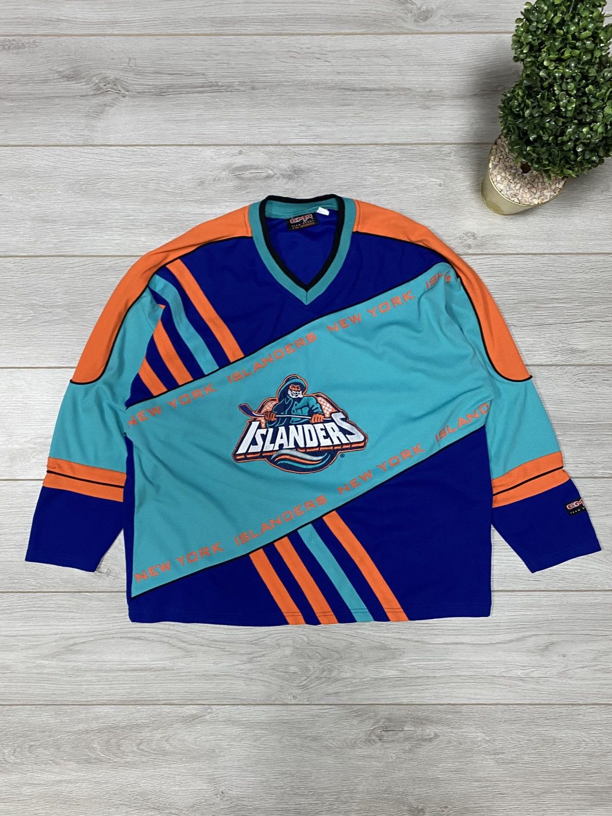 NHL Vintage Starter New York Islanders Hockey Jersey NHL Size US M / EU 48-50 / 2 - 1 Thumbnail