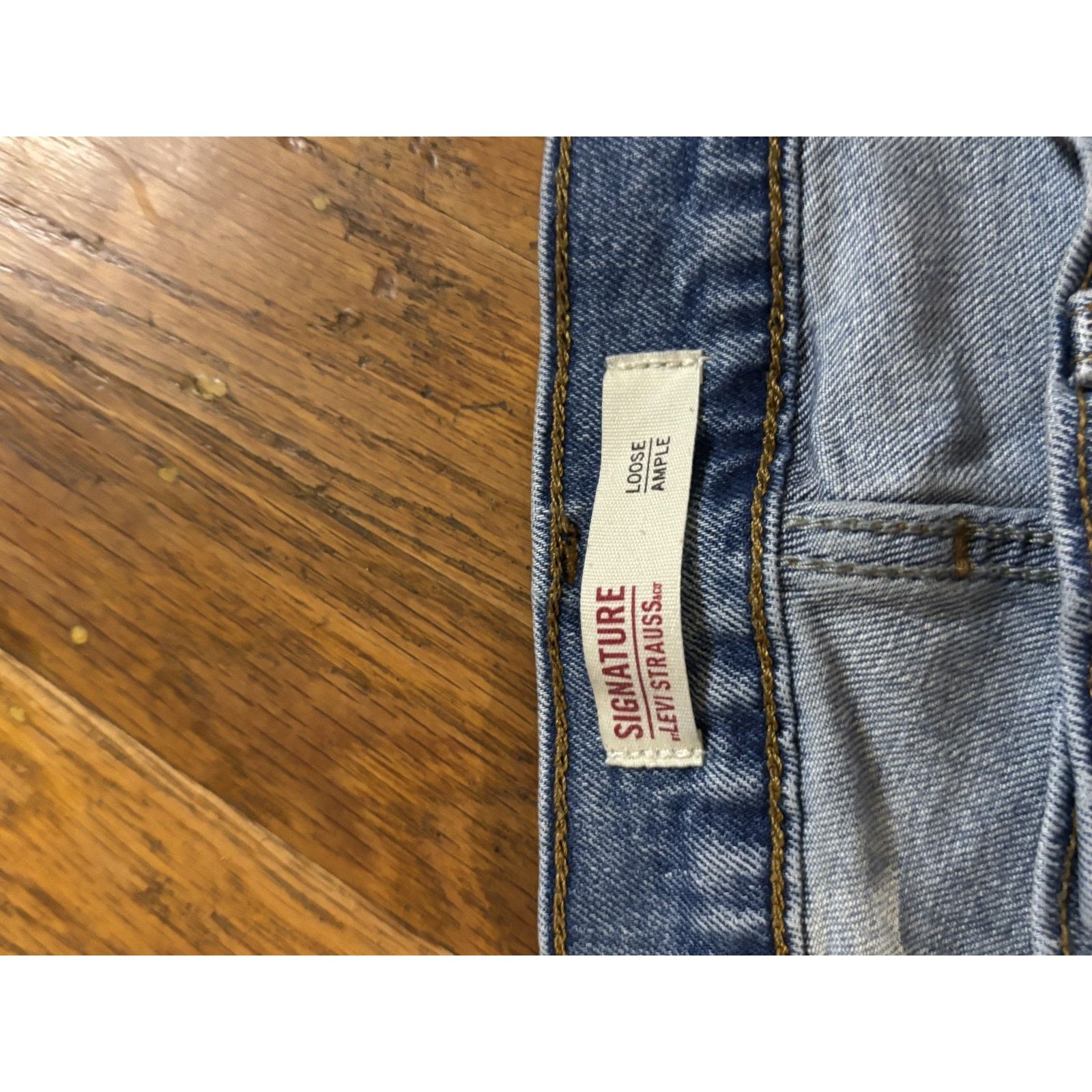Levi's Authentic Levi's Signature Cutoff Jeans, Loose Ample Size US 31 - 5 Thumbnail