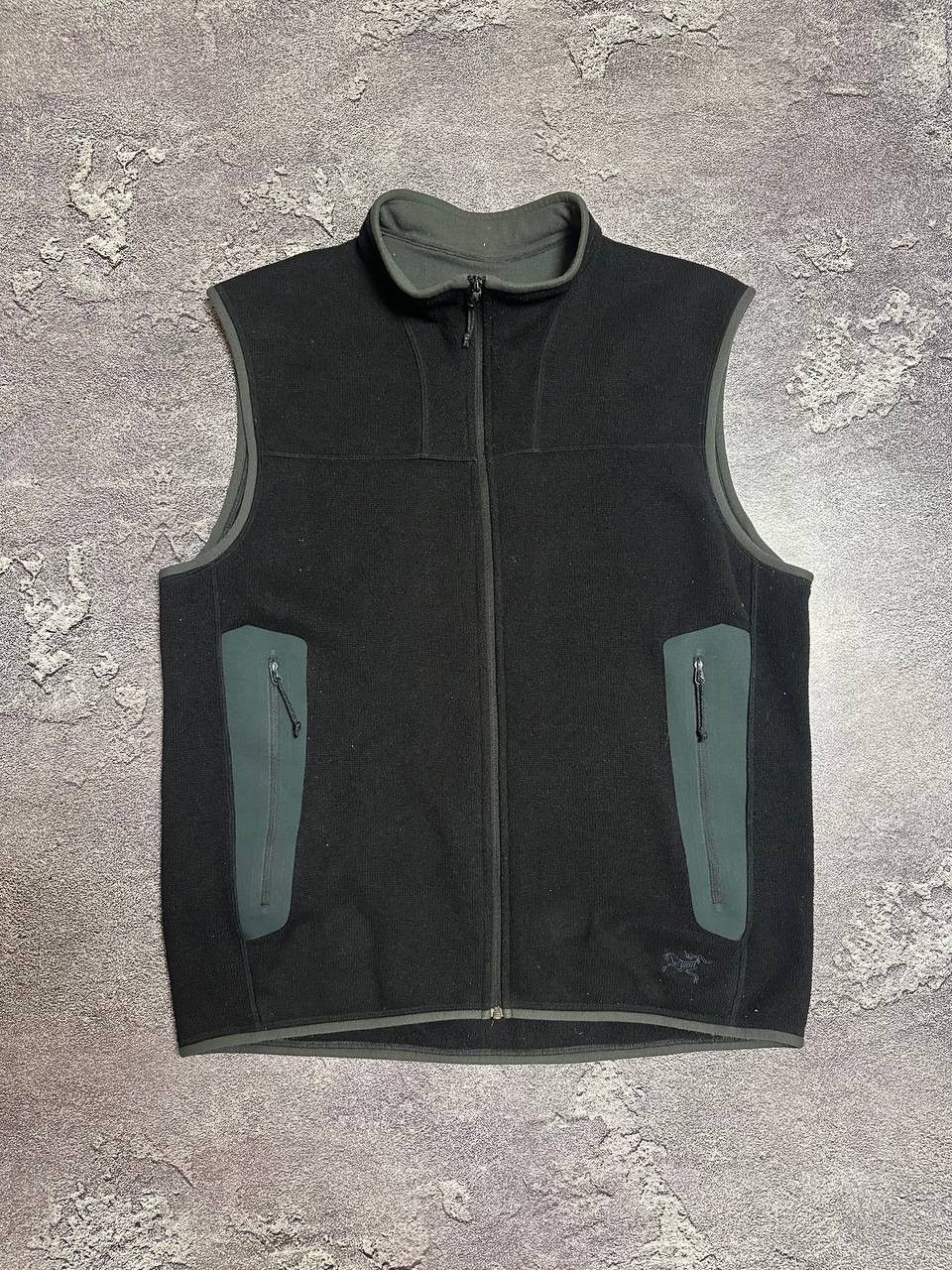 Arc'teryx Arc'teryx Polartec embroidered logo vest Size US L / EU 52-54 / 3 - 1 Thumbnail