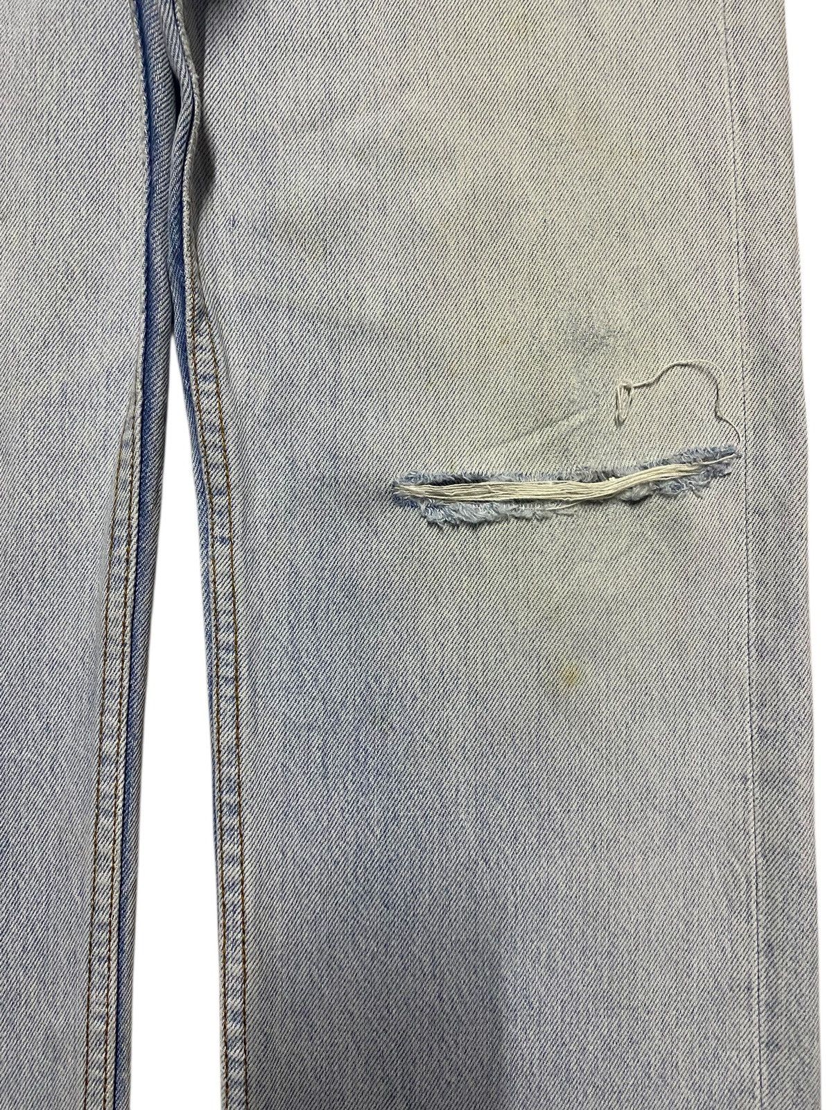 Levi's Vintage Clothing Vintage Levis 501 90s Light Wash Distressed Loose Jeans Size US 30 / EU 46 - 12 Thumbnail