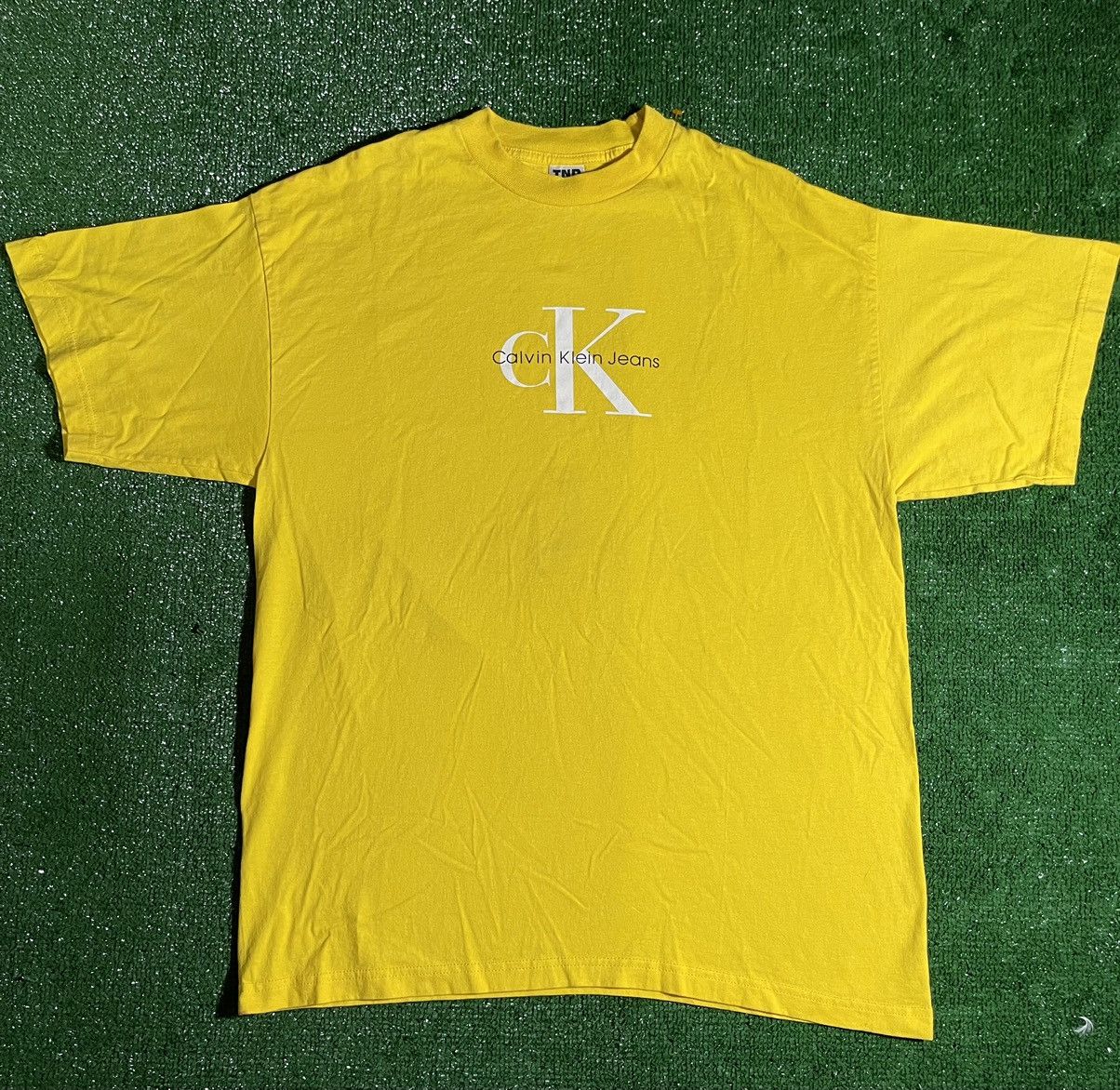 Calvin Klein Calvin Klein Center Logo T-shirt Size US XL / EU 56 / 4 - 1 Thumbnail
