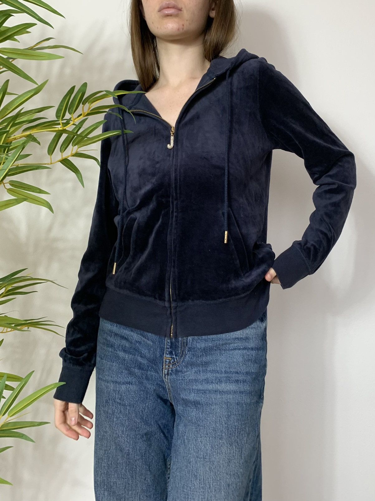 Juicy Couture VINTAGE JUICY COUTURE VELOUR BASIC ZIP UP HOODIE Size XL / US 12-14 / IT 48-50 - 2 Thumbnail