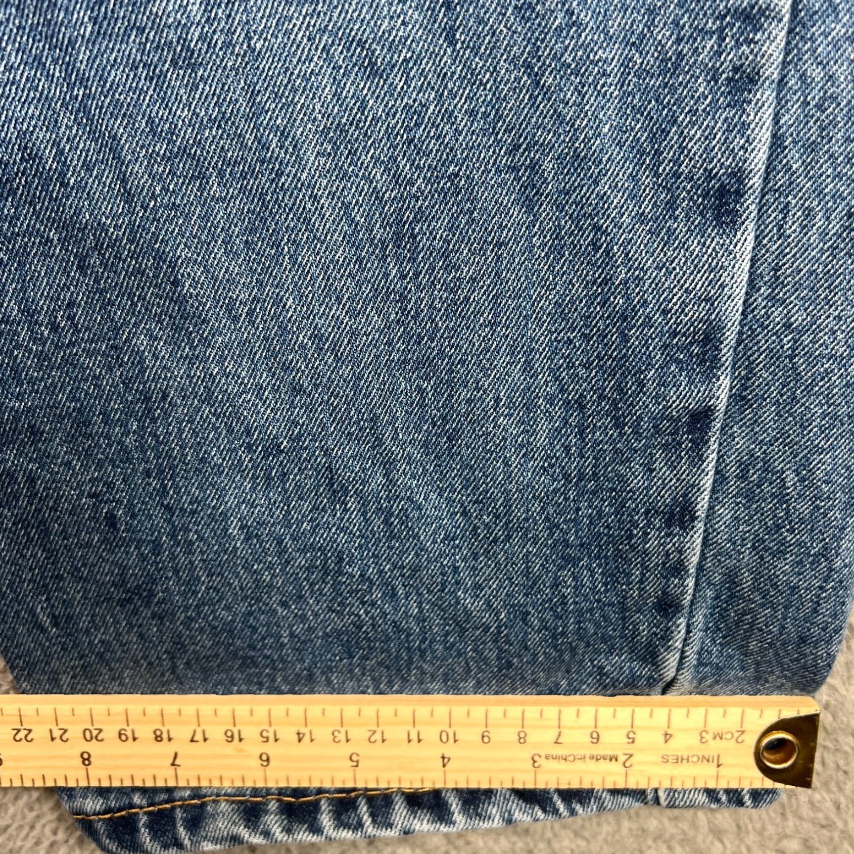 Levi's VINTAGE Levi's Jeans Men 550 Straight Leg 38x32 Dark Blue Denim Relaxed Fit 90s Grunge Mens Size US 38 / EU 54 - 2 Thumbnail