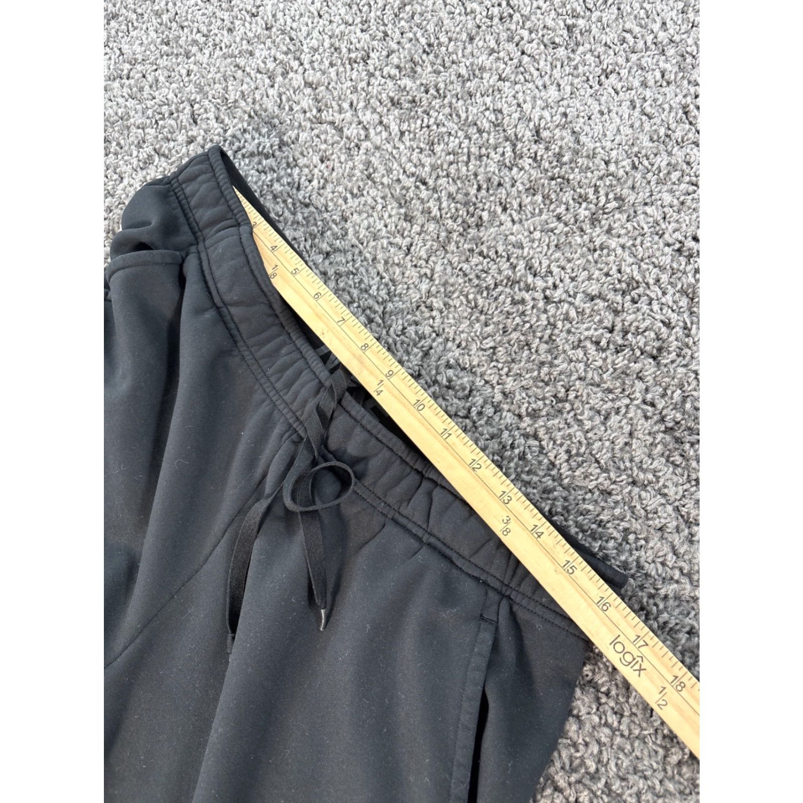 Nike Nike Therma Pants Mens Large Black DQ5405-010 Jogger Tapered Athletic Zip Pocket Pockets Fleece 29in Inseam Thermal Size US 33 - 4 Thumbnail