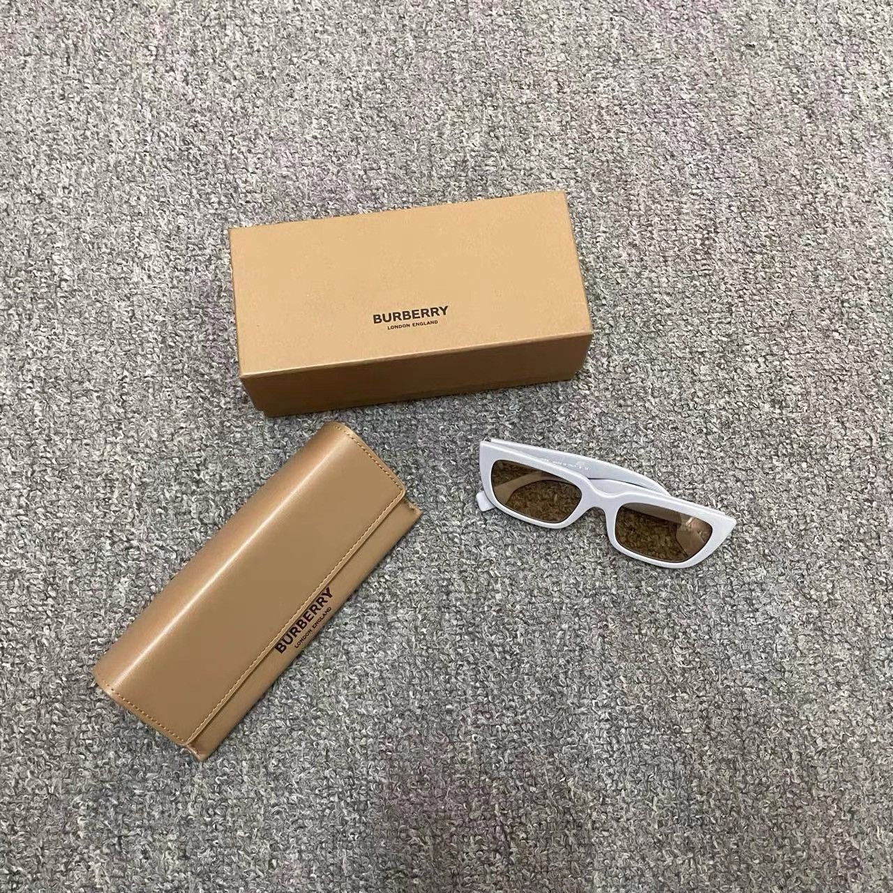Burberry Burberry Sunglasses K28 Size ONE SIZE - 1 Thumbnail