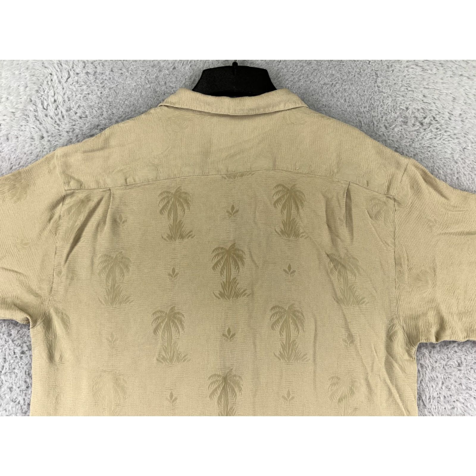 Tommy Bahama Tommy Bahama Shirt Mens Large Beige Palm Tree Floral Silk Hawaiian Button Up Size US L / EU 52-54 / 3 - 7 Thumbnail