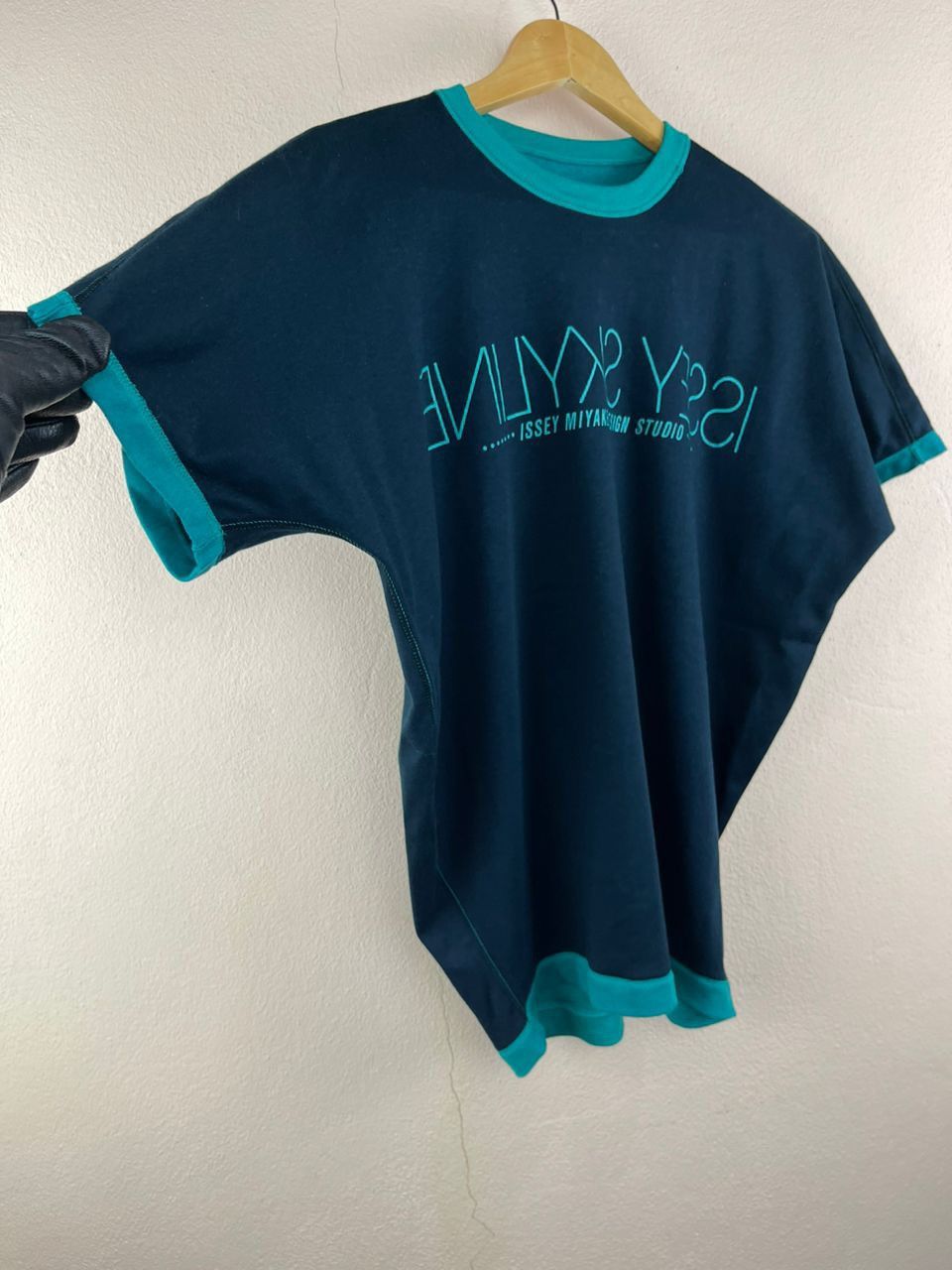 Designer × Issey Miyake × Japanese Brand Issey Skyline Issey Miyake Studio Iconic Logo Tee Size US L / EU 52-54 / 3 - 11 Thumbnail