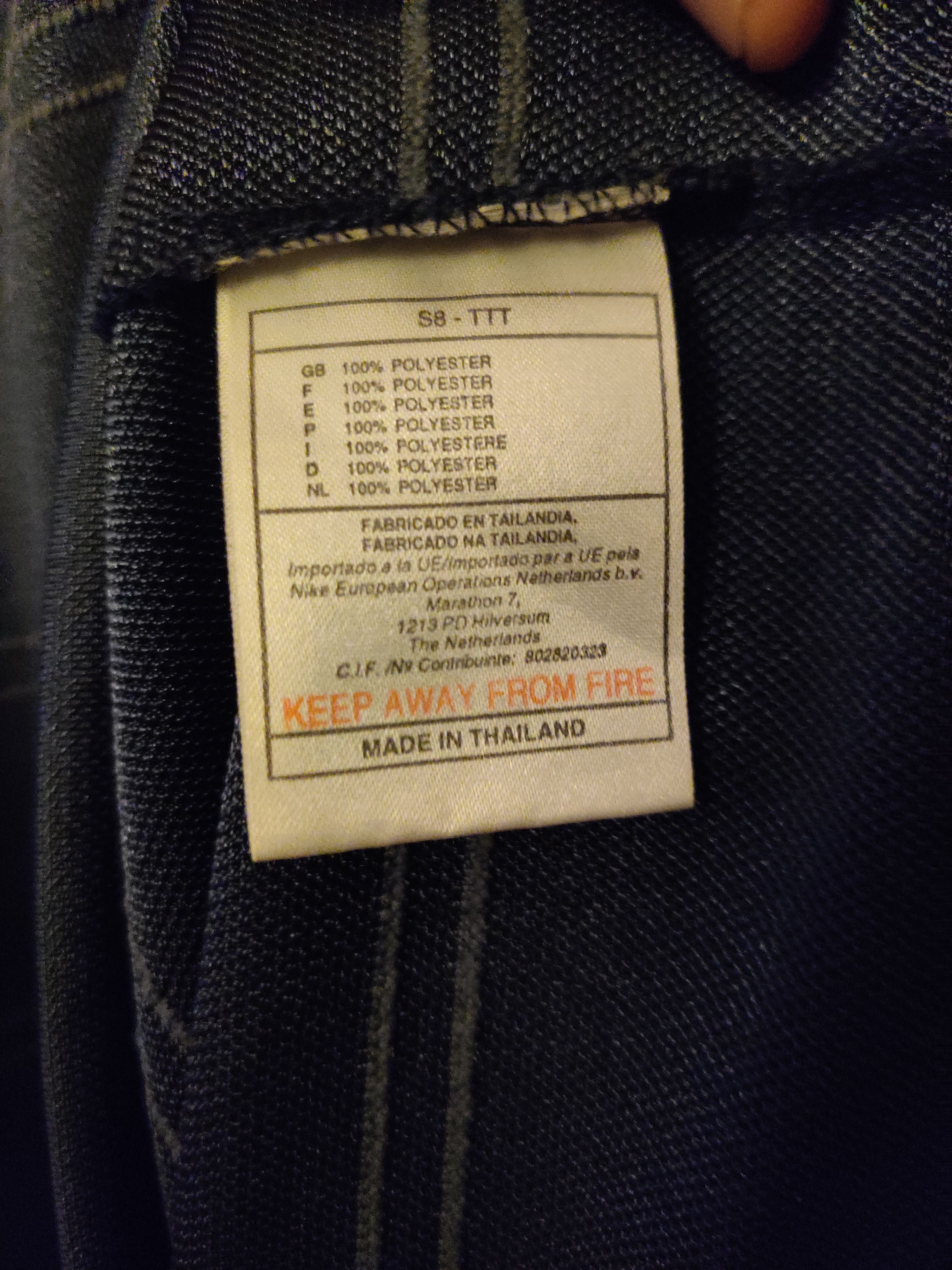 Nike Vintage Nike 90' t-shirt size L Size US L / EU 52-54 / 3 - 4 Thumbnail