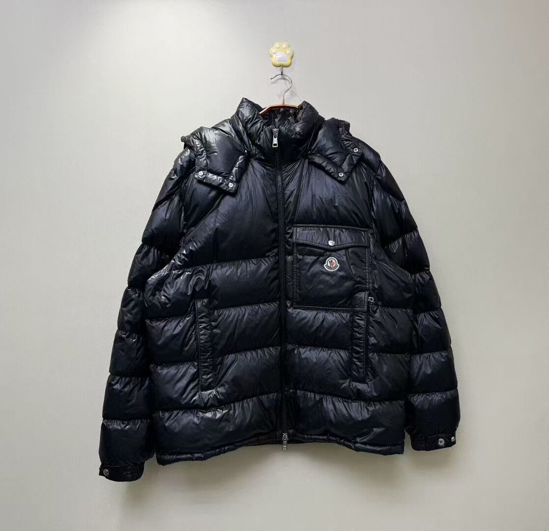 Moncler moncler black puffer jacket with logo pocket Size US L / EU 52-54 / 3 - 1 Thumbnail