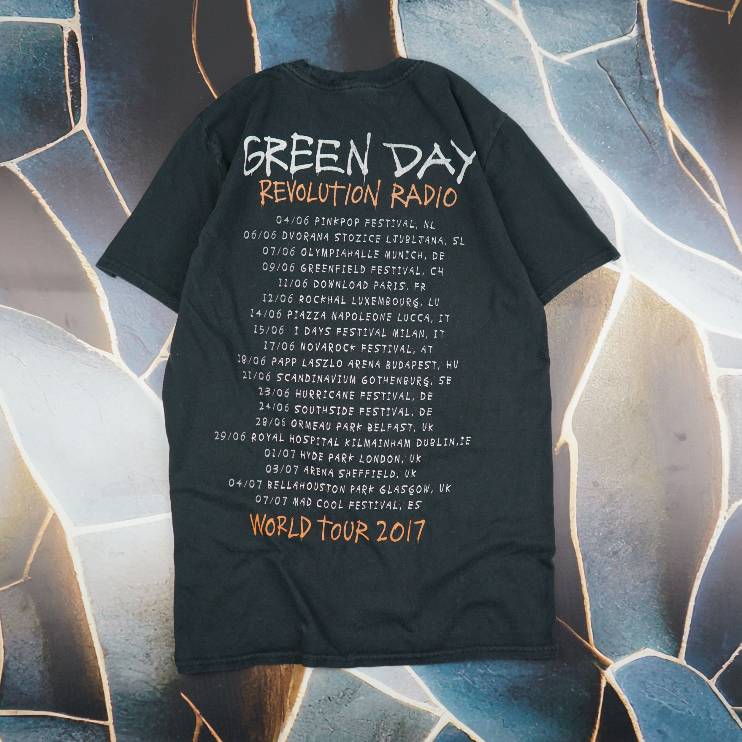 Band Tees × Vintage Vintage 2017 Green Day Tour T-Shirt Size US S / EU 44-46 / 1 - 4 Thumbnail
