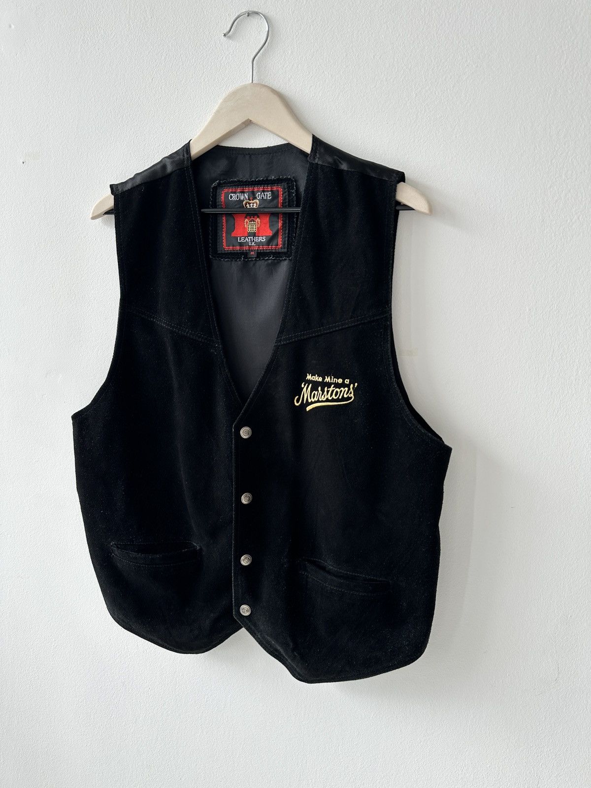 Japanese Brand × Vintage Black leather vest with embroidered logo and button-up Size US M / EU 48-50 / 2 - 4 Thumbnail