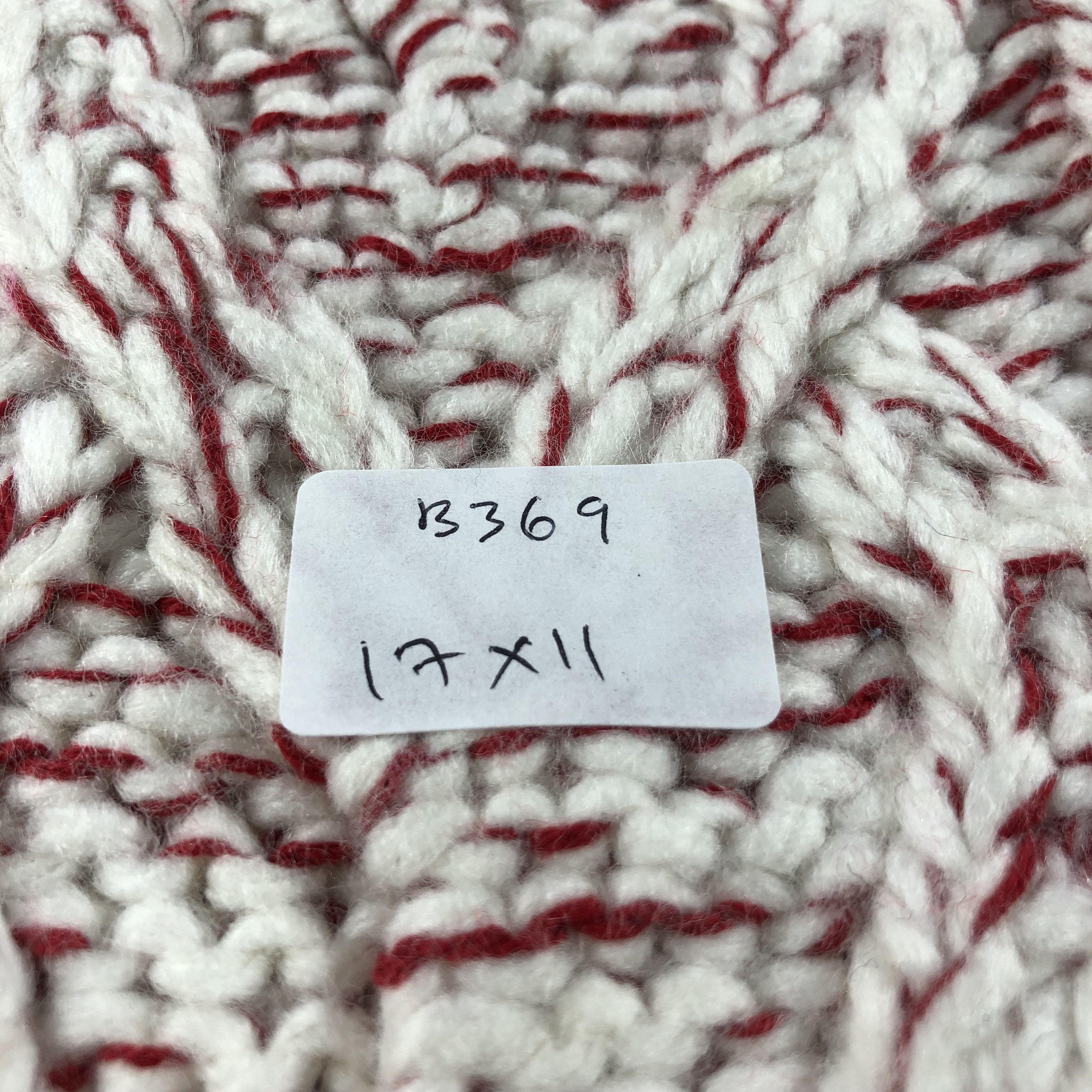 Vintage Unknown Red Cable Knit Bobble Beanie Snowcap Snow Hat B369 Size ONE SIZE - 8 Thumbnail