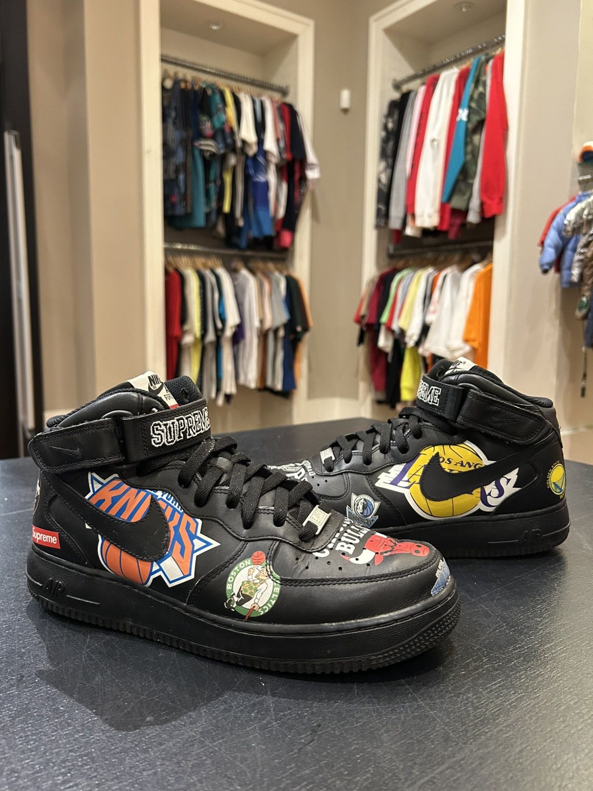 Nike × Supreme Nike Air Force 1 Mid Supreme NBA Black Size US 8.5 / EU 41-42 - 2 Thumbnail