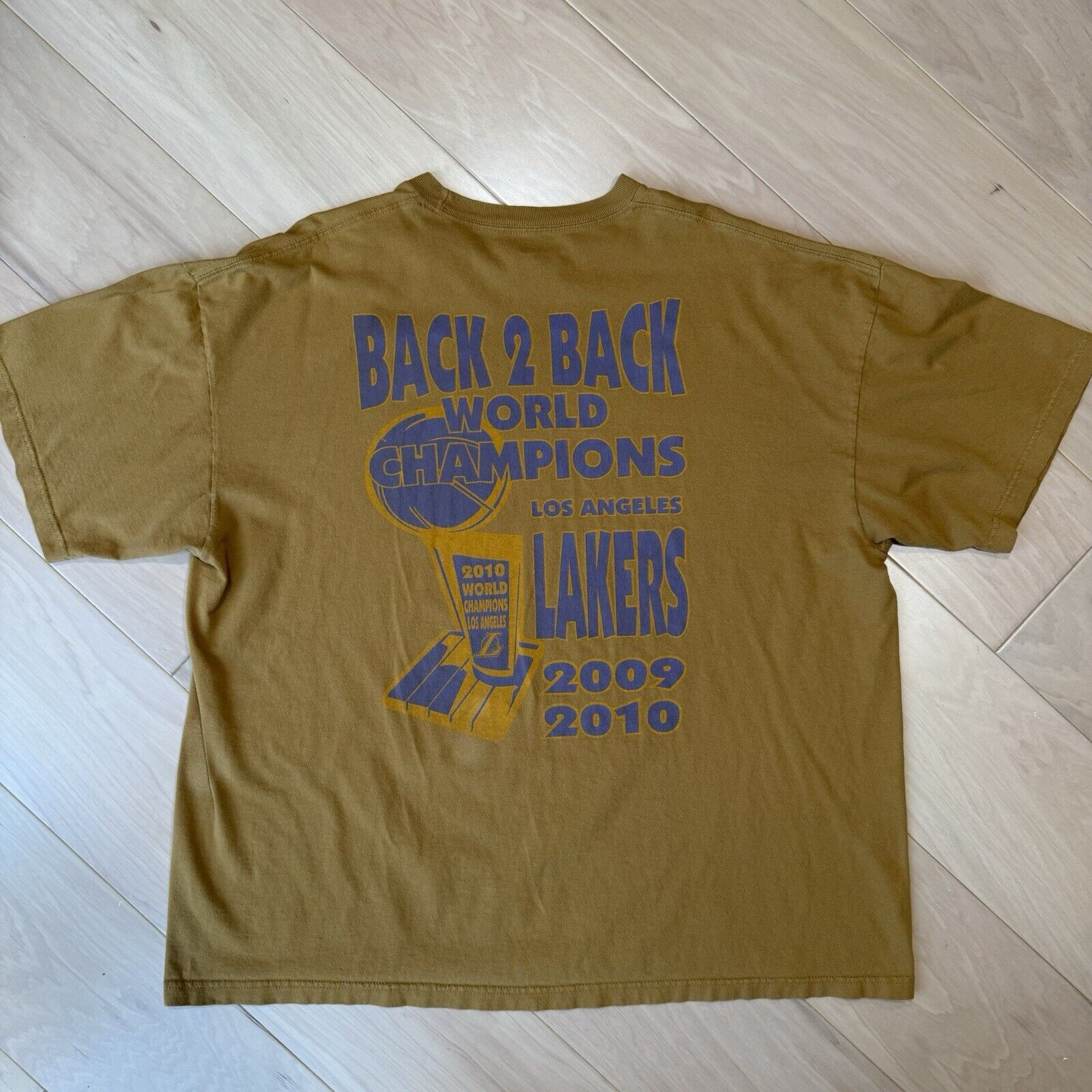 Vintage Vintage Los Angeles Lakers NBA Champions Shirt 2XL Size US XXL / EU 58 / 5 - 6 Thumbnail