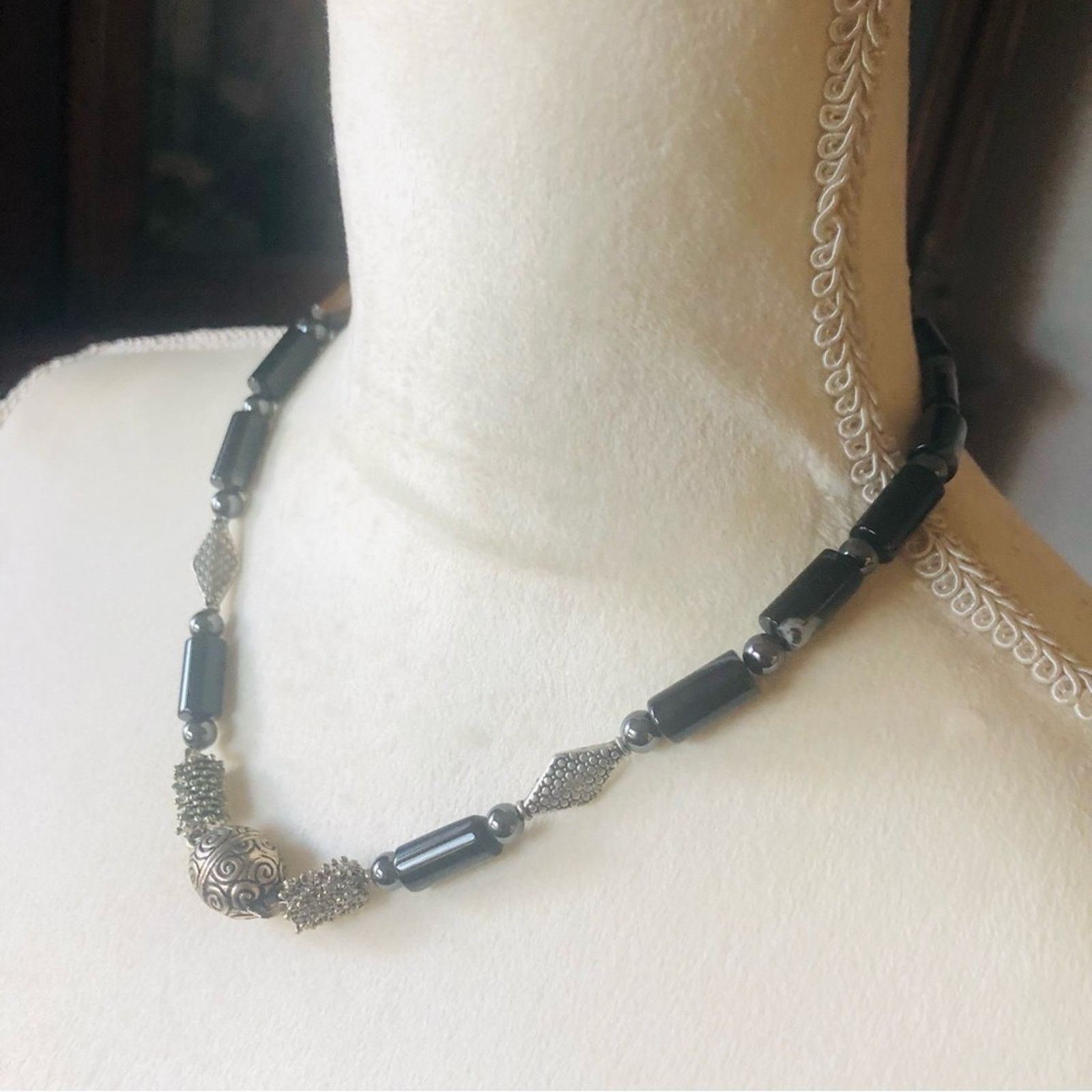 Handmade Handcrafted orca agate necklace and earring set Size ONE SIZE - 6 Thumbnail
