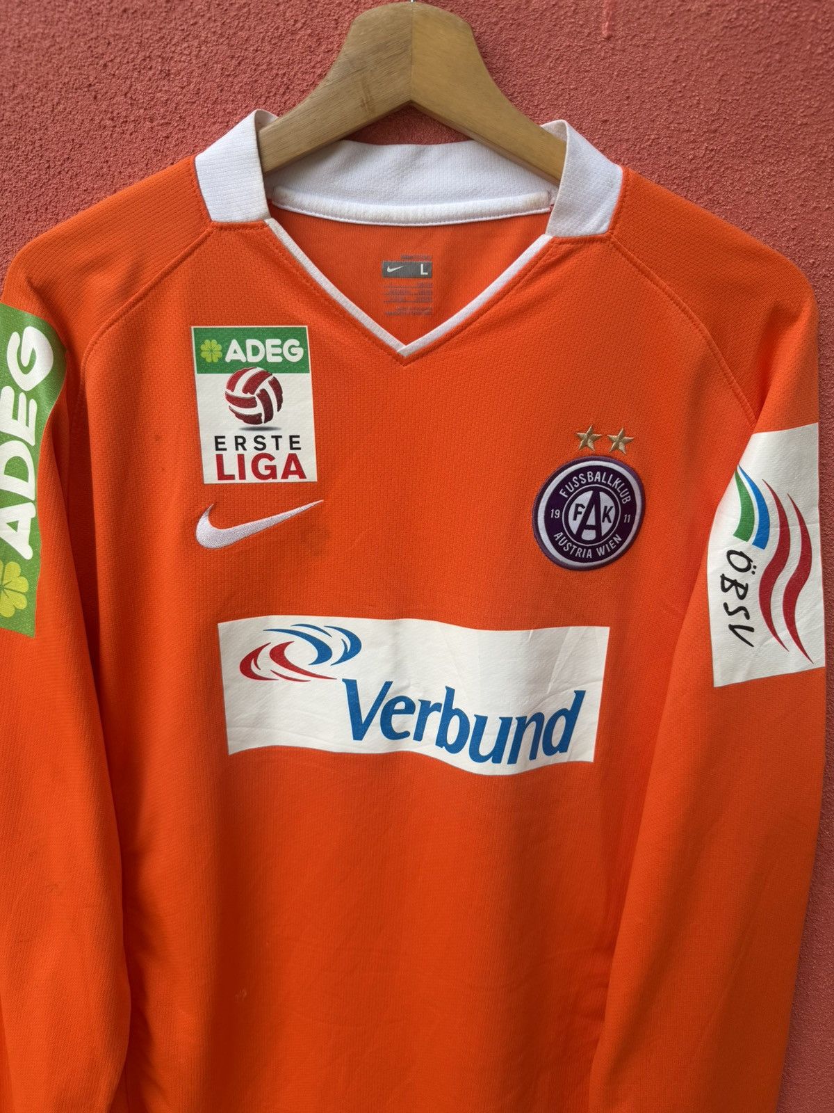 Umbro Austria Wein Fussballklub Size US L / EU 52-54 / 3 - 3 Thumbnail