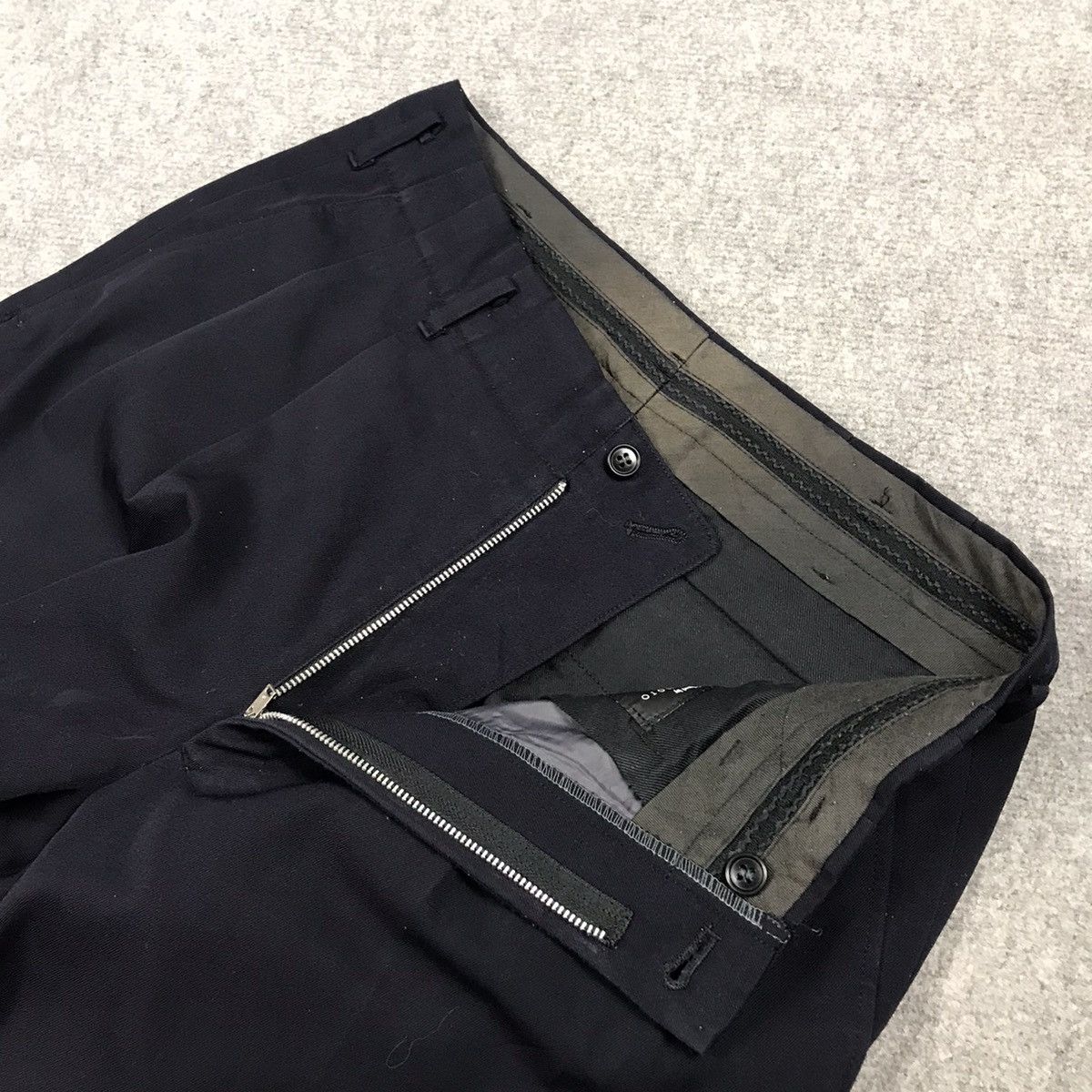 Yohji Yamamoto YOHJI YAMAMOTO NAVY TROUSERS CLASSIC PANTS Size US 29 - 12 Thumbnail