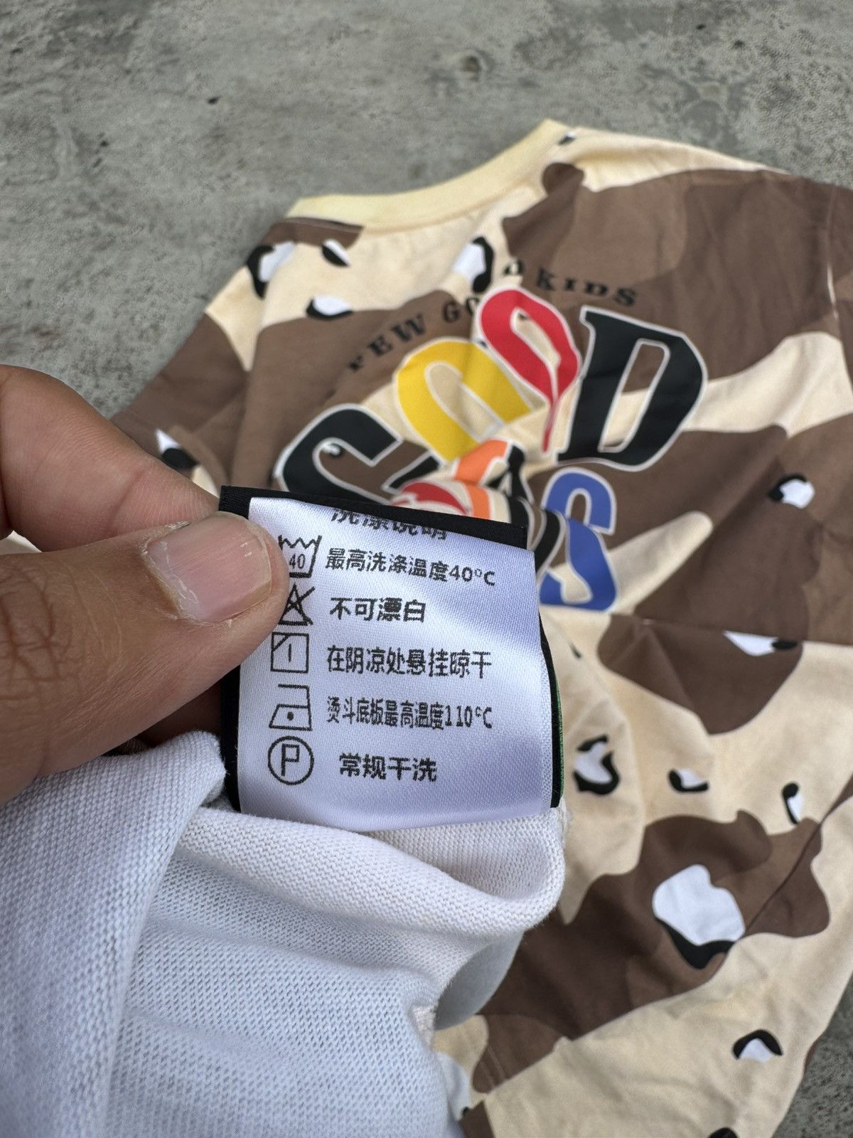 Japanese Brand A Few Good Kids Camo Chip Tshirt Size US L / EU 52-54 / 3 - 9 Thumbnail
