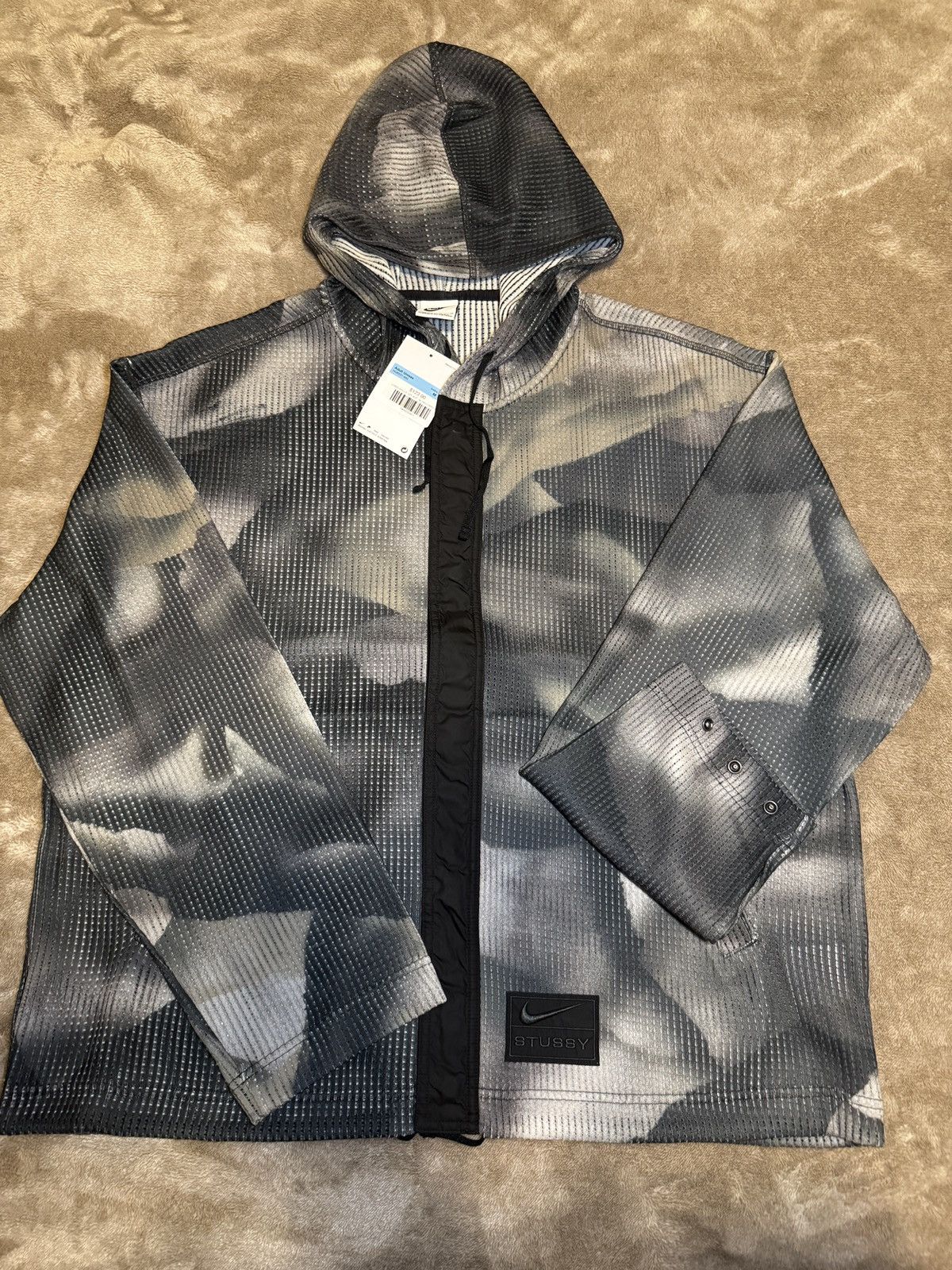 Nike × Stussy 🔥 Nike x Stüssy Mesh Hoodie (Black/Grey) – Size M 🔥 Size US M / EU 48-50 / 2 - 3 Thumbnail