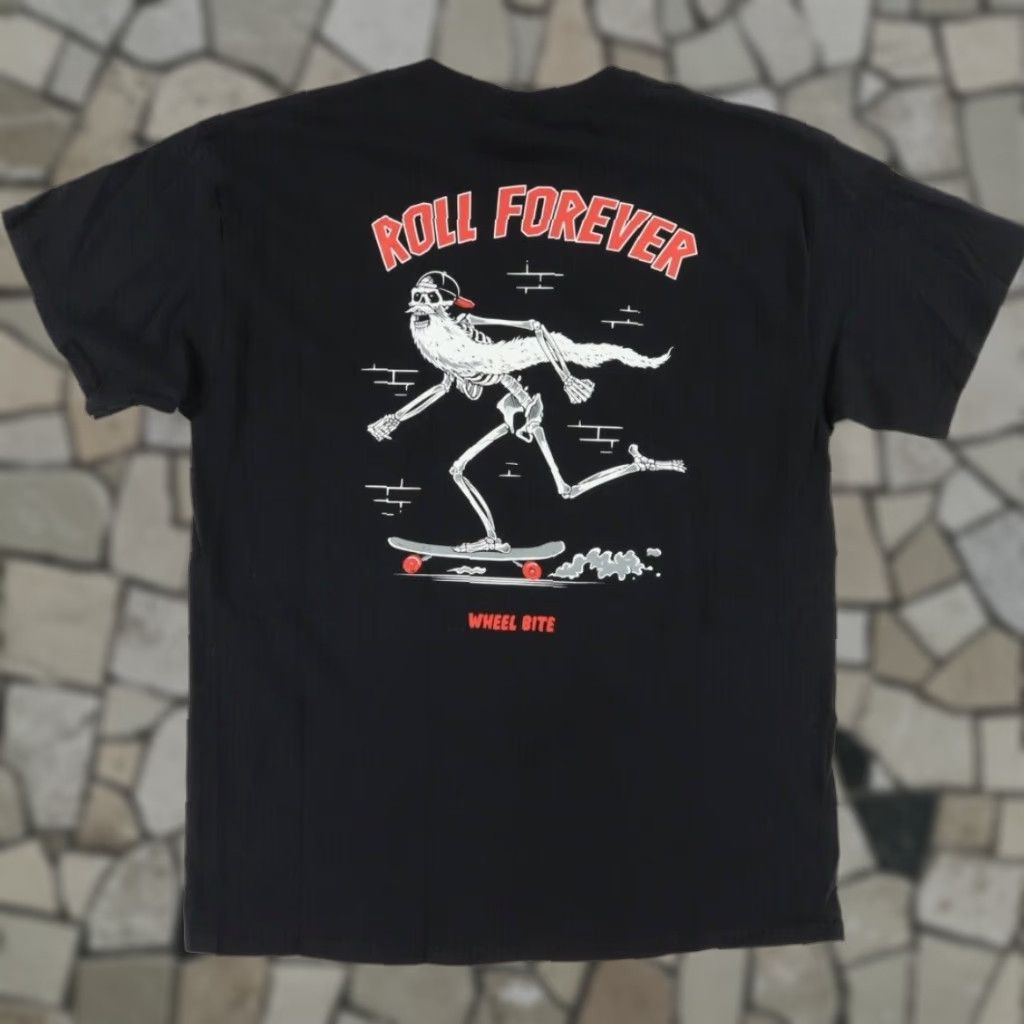 Vintage Wheel Bite Skateboarding Roll Forever Solid T-Shirt Black Men's L Shirt Men's L Black Wheel Bite Skateboarding Roll Forever Solid T-Shirt Black Size US L / EU 52-54 / 3 - 1 Thumbnail