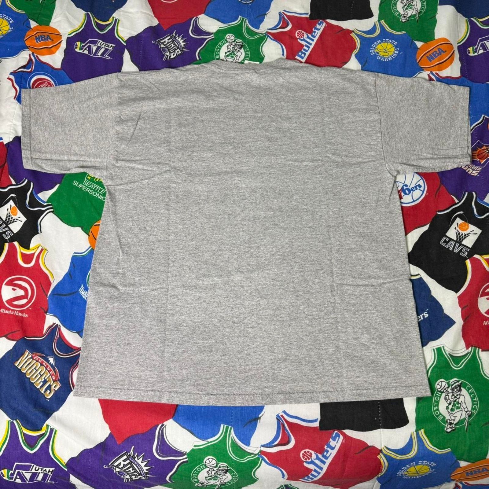 NBA × Vintage Vintage 2007 NBA LeBron James Cleveland Cavaliers Finals Tee Size US XL / EU 56 / 4 - 2 Thumbnail