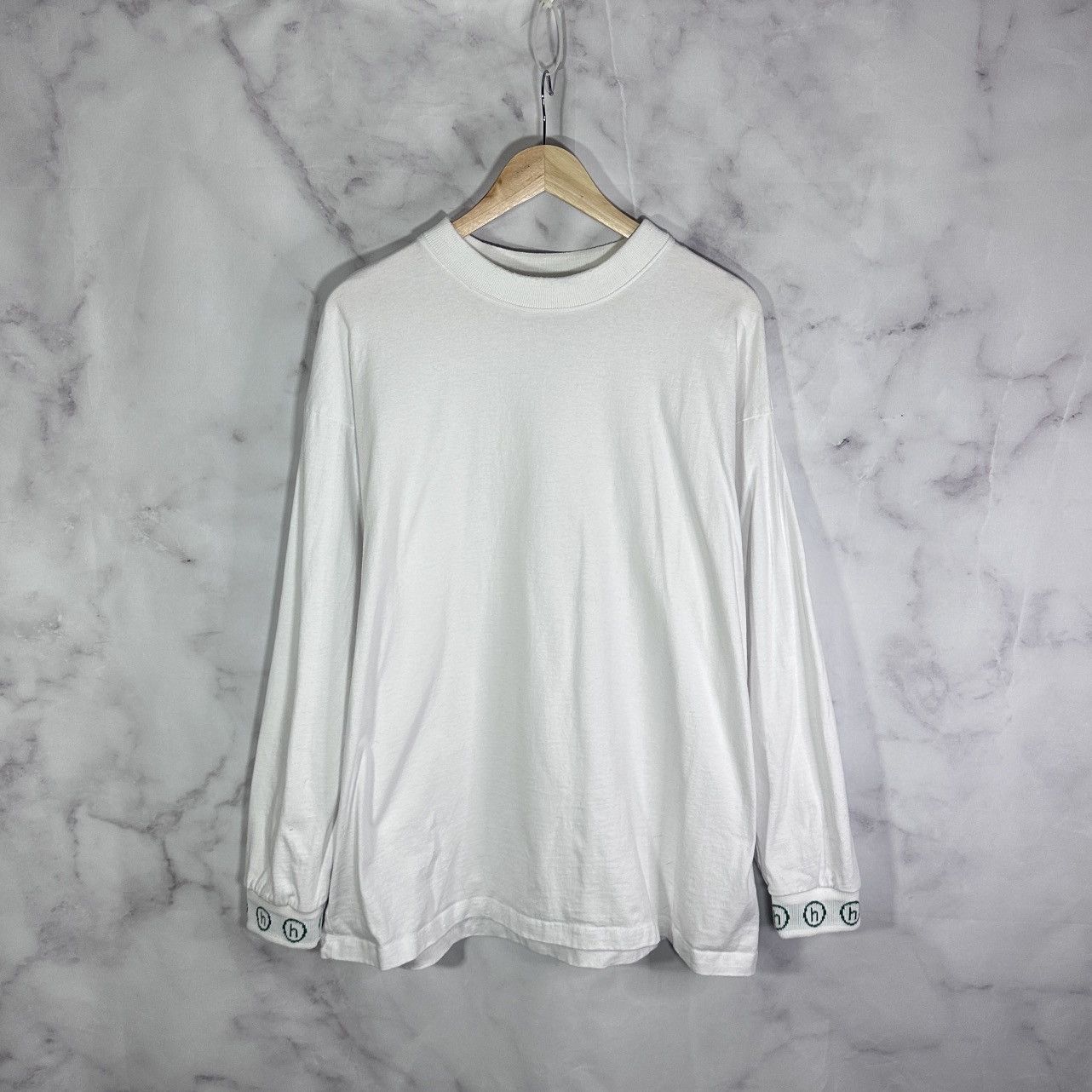 HIDDEN Hidden NY White Sleeve Logo L/S Size US XL / EU 56 / 4 - 1 Thumbnail