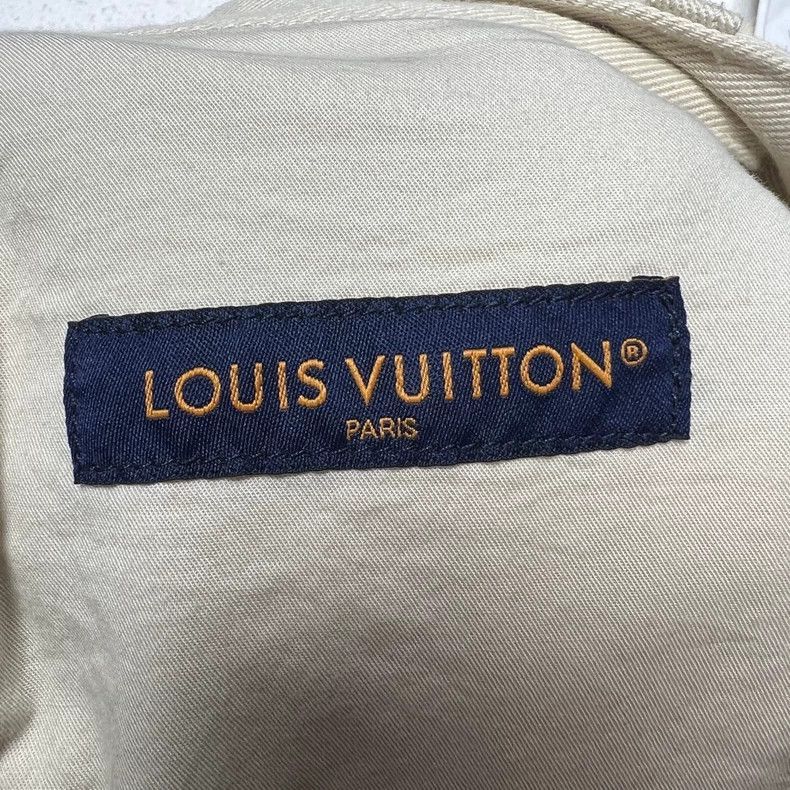 Louis Vuitton Louis Vuitton White Embossed Denim Pants Size 33-2506 Size US 33 - 3 Thumbnail