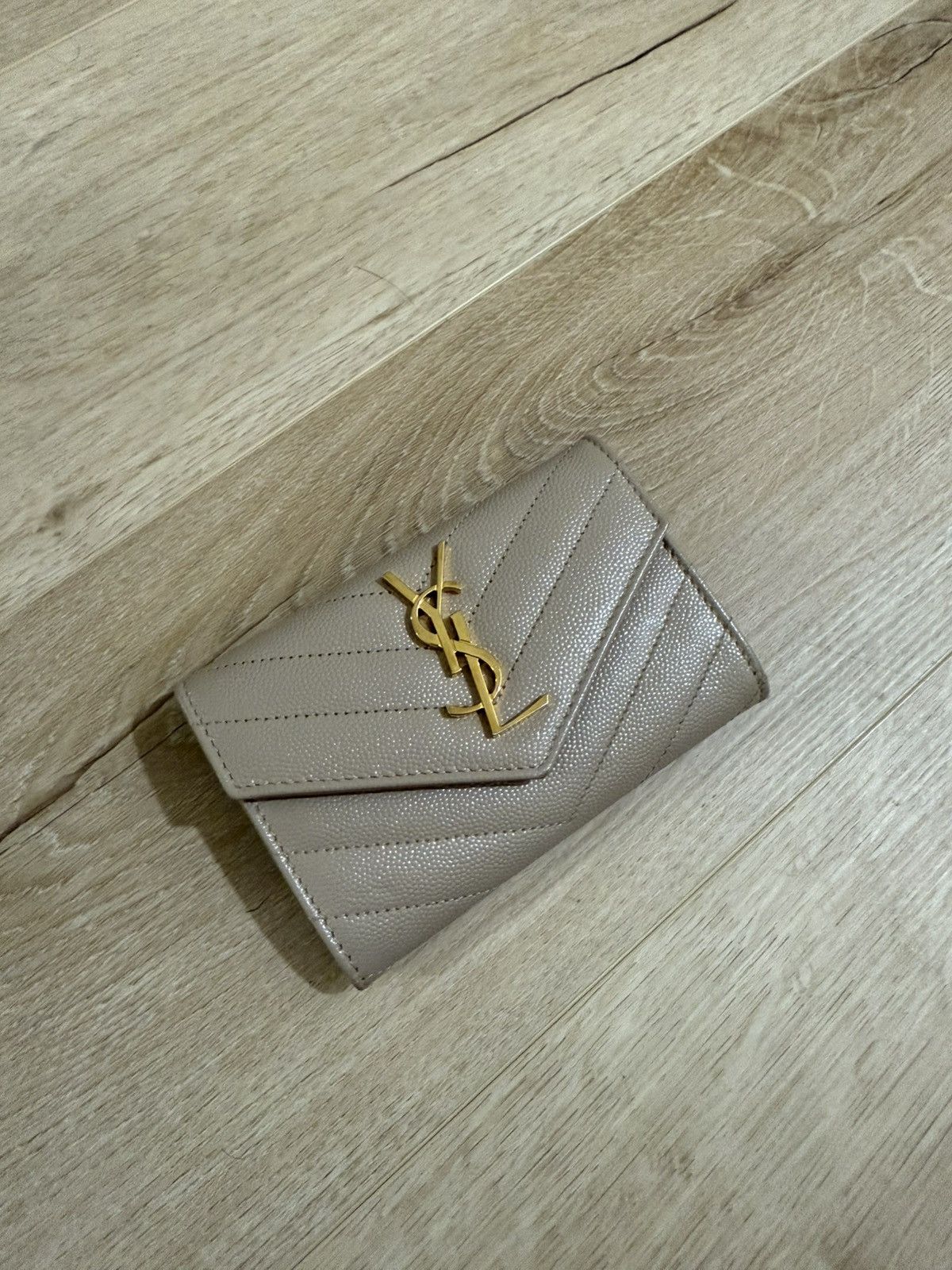 Yves Saint Laurent YSL CASSANDRE MATELASSÉ SMALL ENVELOPE WALLET Size ONE SIZE - 2 Thumbnail