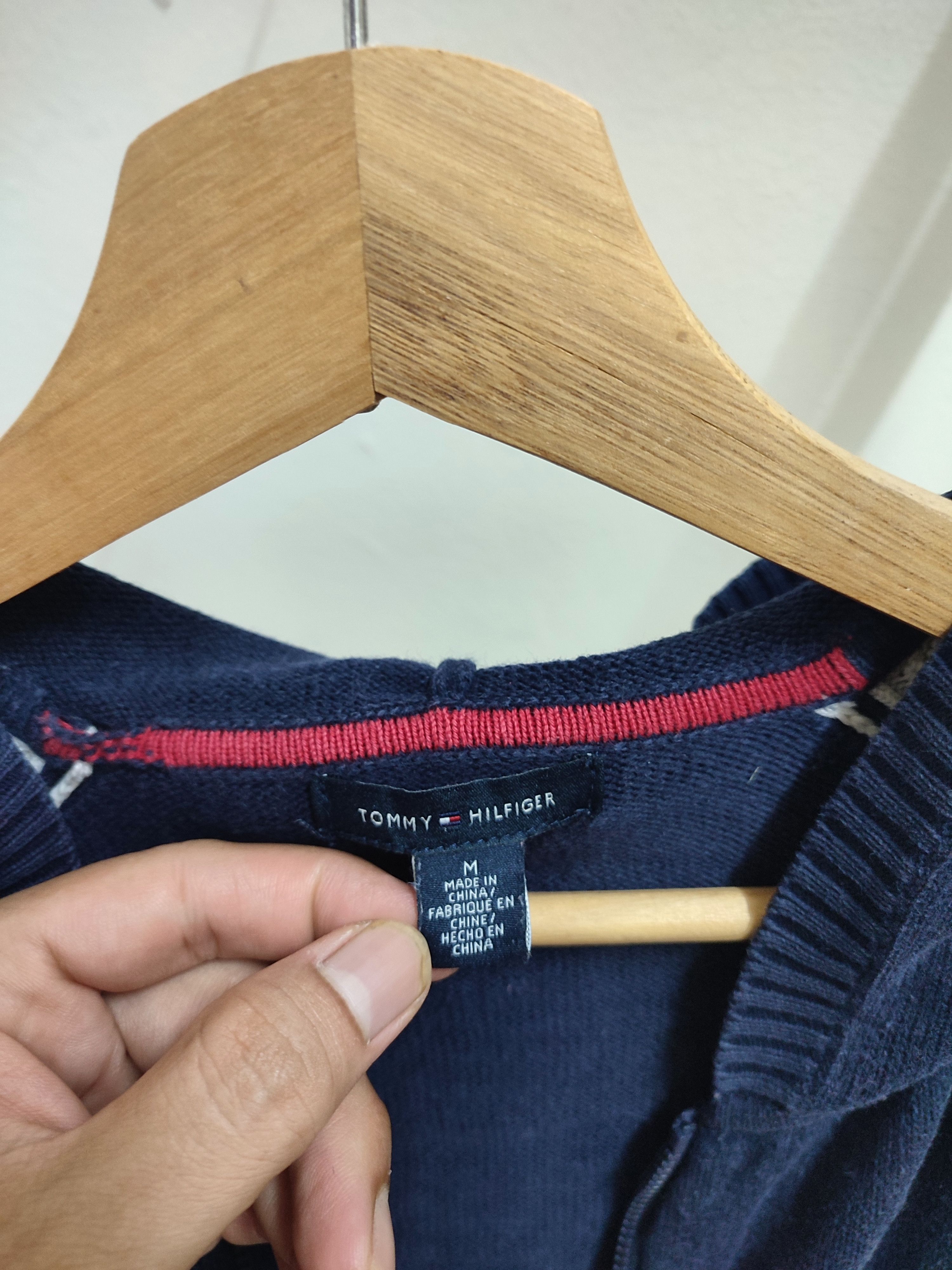 Tommy Hilfiger Vintage Tommy Hilfiger Embroidery Knitted Hoodies Size US M / EU 48-50 / 2 - 9 Thumbnail