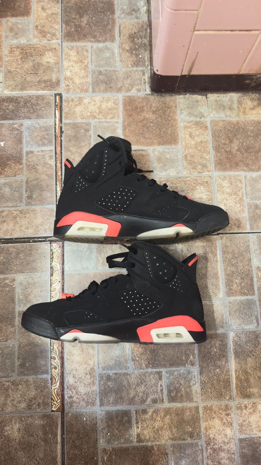 Jordan Brand • Model: Air Jordan 6 Retro “Infrared” Size US 11 / EU 44 - 1 Thumbnail