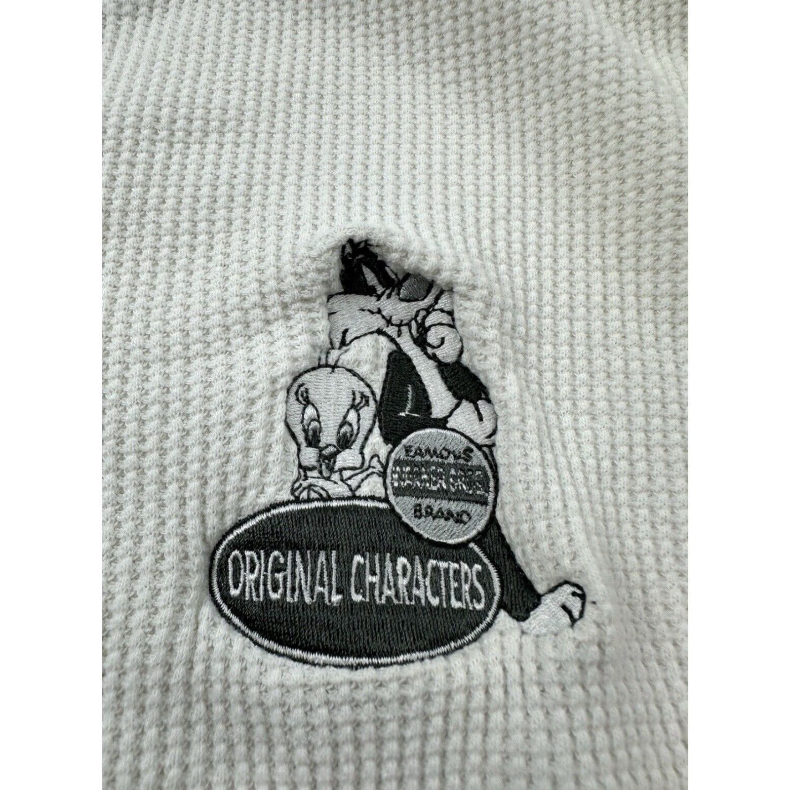 Vintage VINTAGE Looney Toons Shirt Mens XL White Henley Cotton Long Sleeve Tweety Sylvester 90s Grunge Minimalist Casual Hipster Grandad Collar Size US XL / EU 56 / 4 - 5 Thumbnail