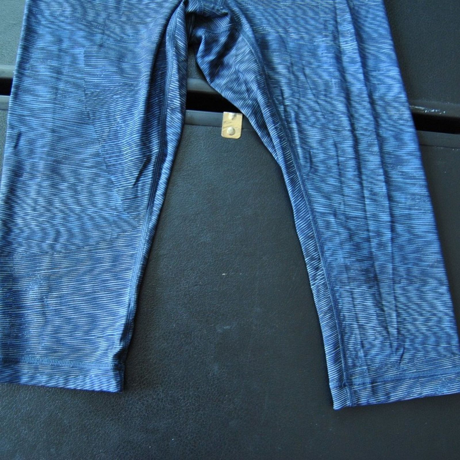 Lululemon Lululemon Leggings Blue Size 28" / US 6 / IT 42 - 4 Thumbnail