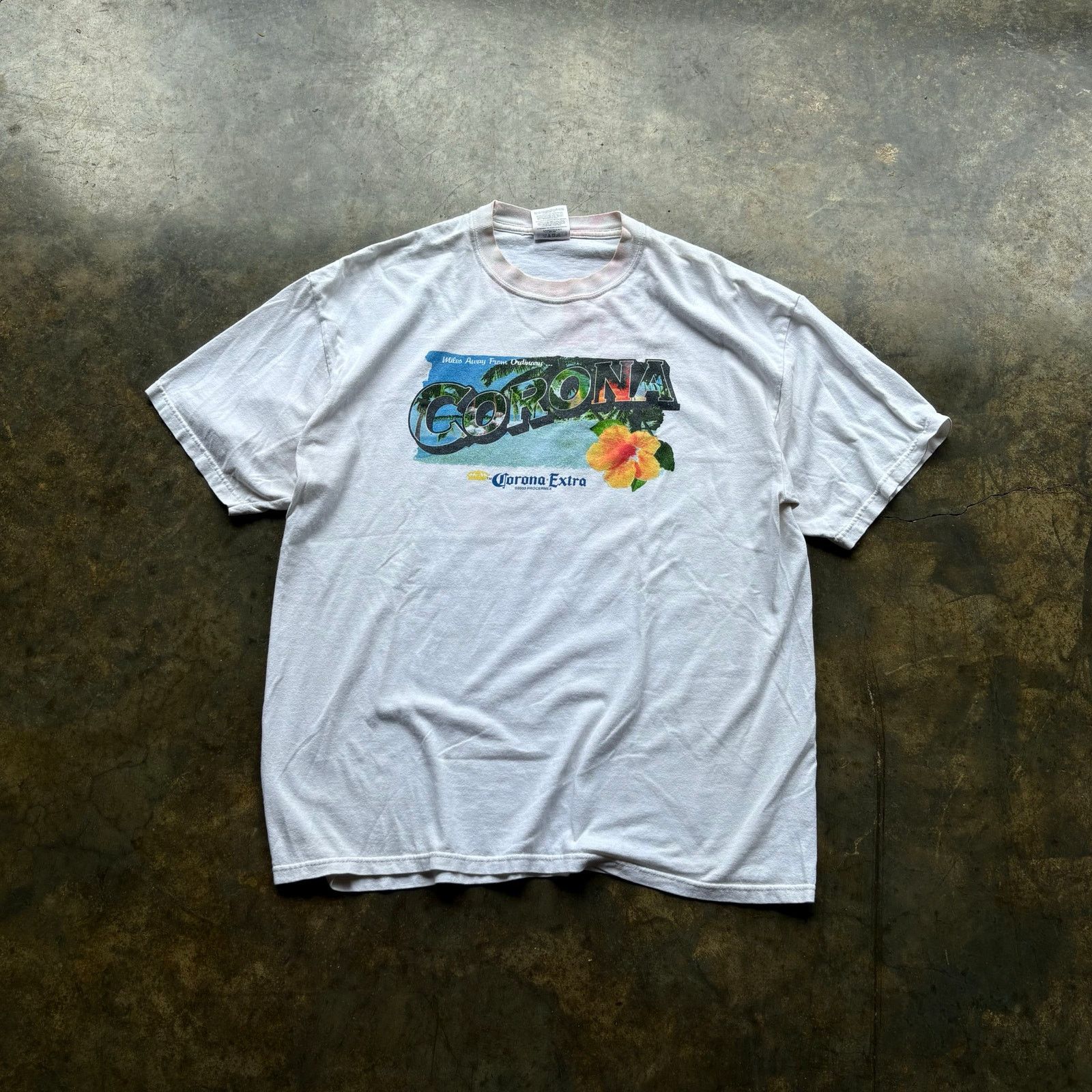 Vintage Vintage 2003 Corona Extra Beer Promo T-shirt Size US XL / EU 56 / 4 - 1 Thumbnail