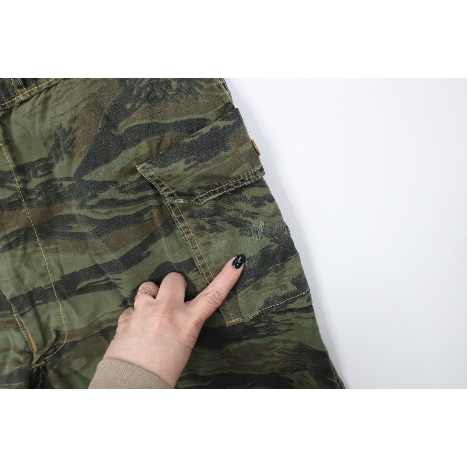 Vintage Vinateg 70s 2 Piece Ripstop Tiger Stripe Camouflage Suit Size US XL / EU 56 / 4 - 15 Thumbnail