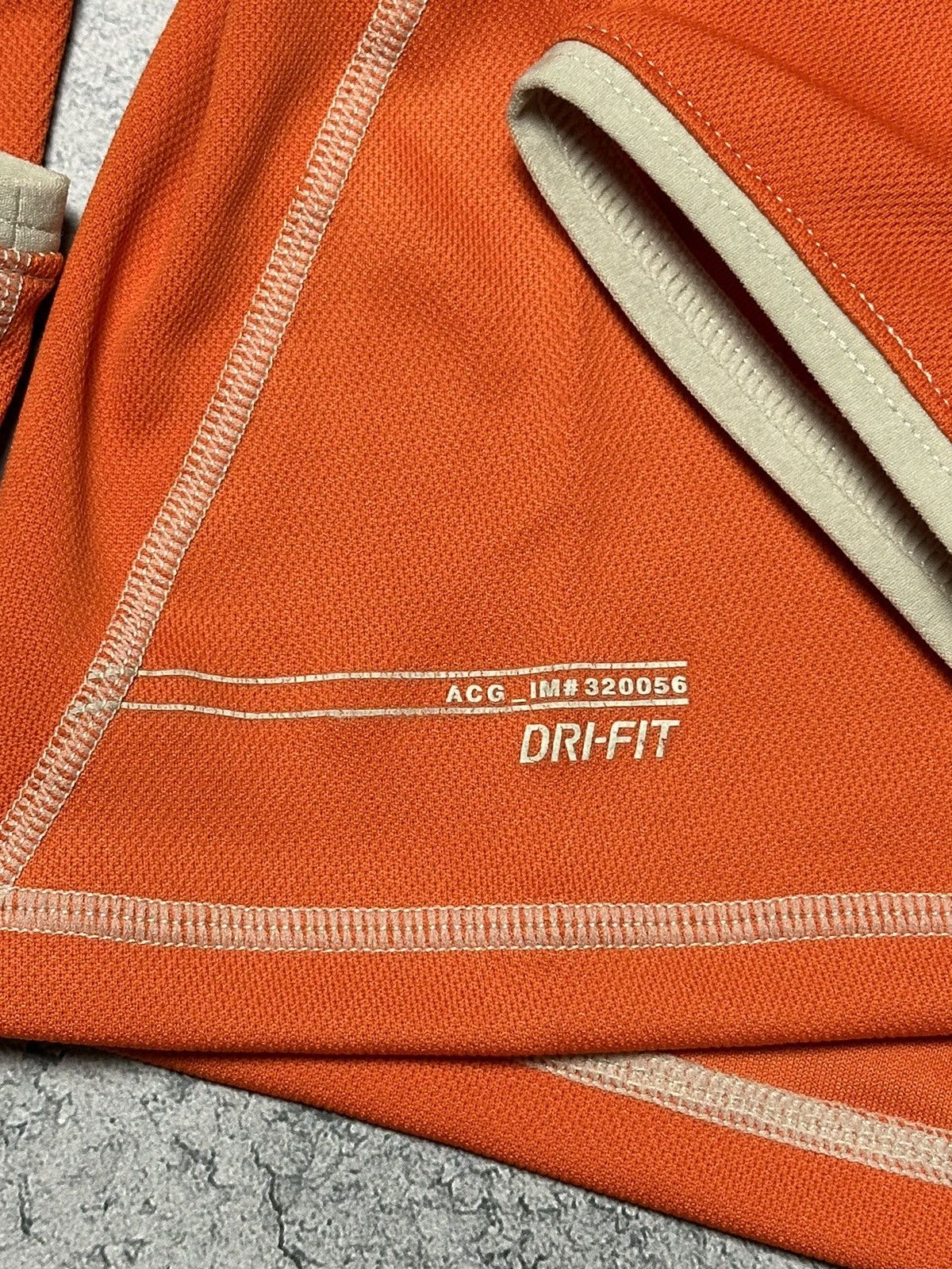 Nike ACG Vintage Nike ACG Outdoor Long Sleeve Thermo T-Shirt Size L / US 10 / IT 46 - 9 Thumbnail