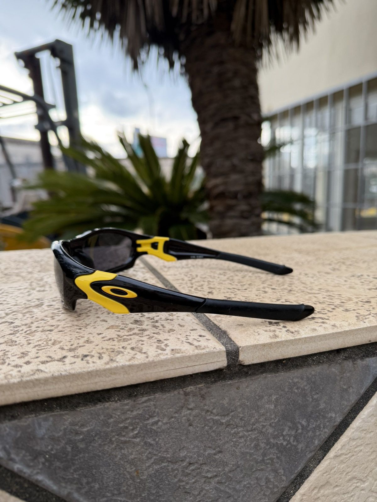 Oakley Oakley Sunglasses STRAIGHT Yellow/Black 12-792 Size ONE SIZE - 3 Thumbnail