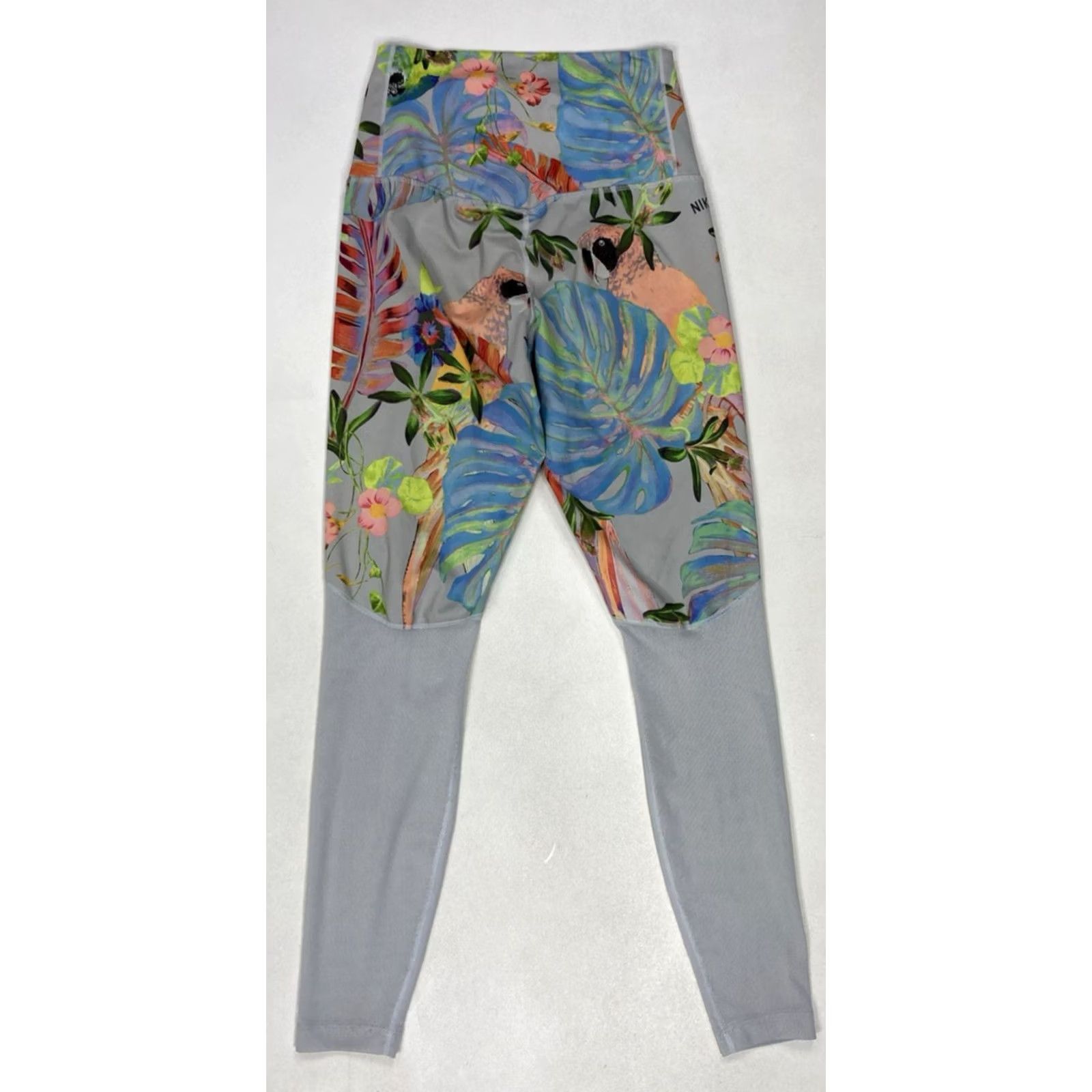 Nike VINTAGE Nike Power Floral Print 7/8 Training Leggings Women Small Gray AR0776 043 Size 28" / US 6 / IT 42 - 3 Thumbnail