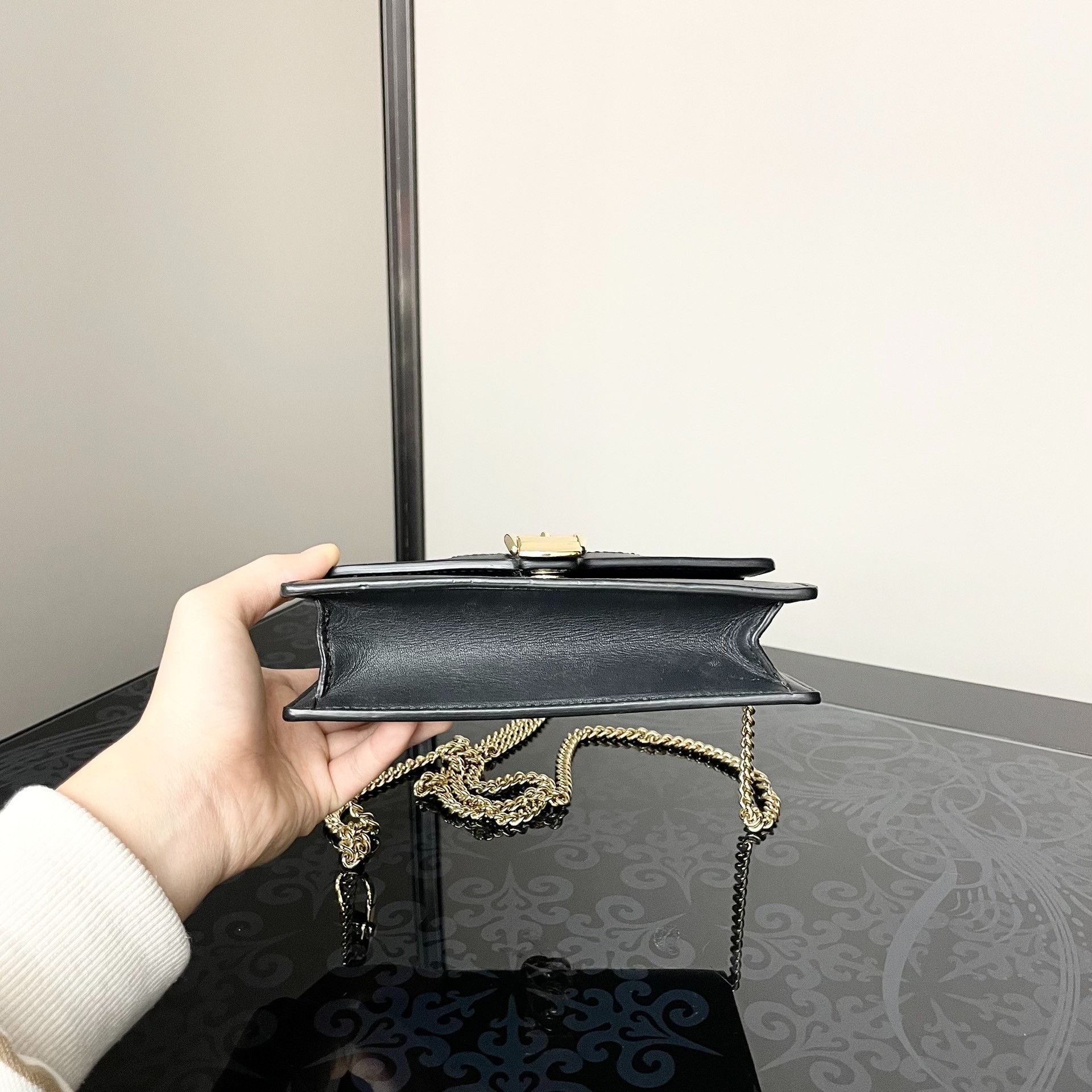 Gucci Gucci Serbia mini chain bag 2501-Nextarrow Size ONE SIZE - 3 Thumbnail