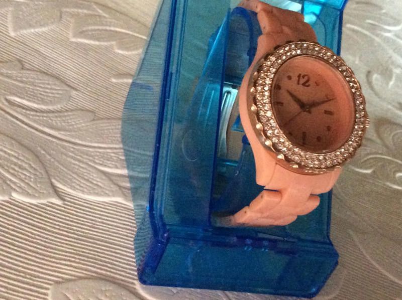 Designer Identity beach soft ladies watch Size ONE SIZE - 7 Thumbnail