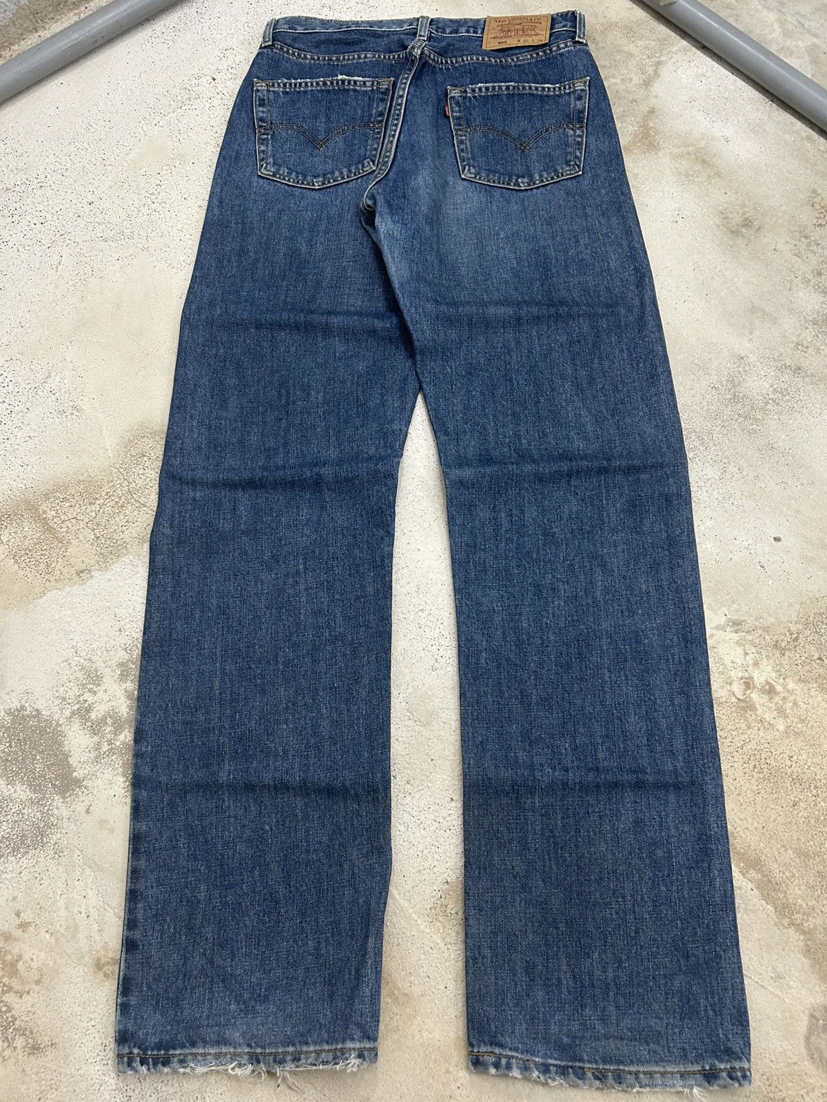 Levi's Vintage Clothing Levis 509 button fly distressed baggy Size US 31 - 2 Thumbnail