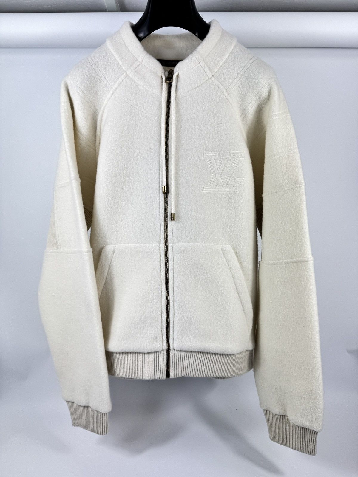 Louis Vuitton TEXTURED WOOL ZIP UP JUMPER AND TROUSER SET Size US XL / EU 56 / 4 - 3 Thumbnail