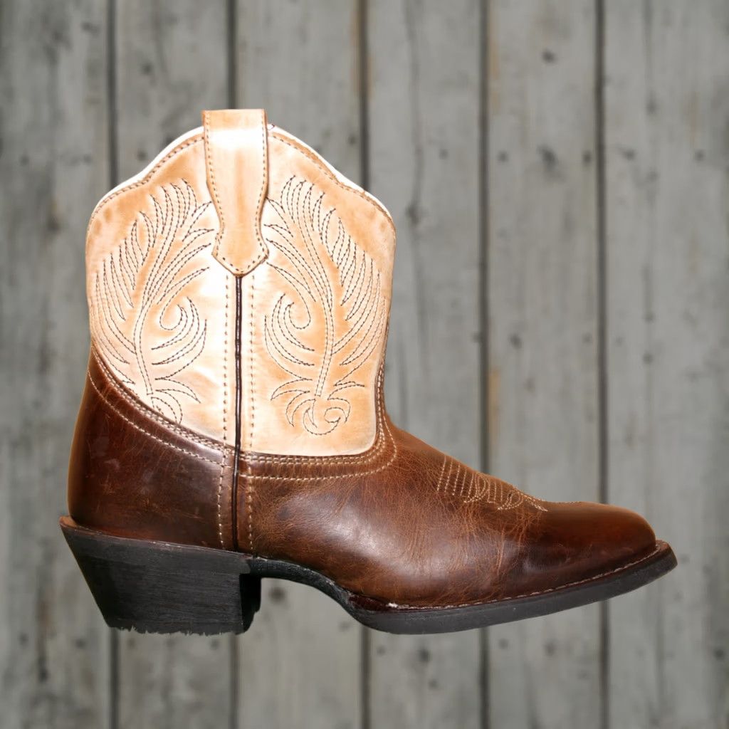Vintage LAREDO Tori Brown & Tan Leather Round Toe Short Western Boots Women's 7M Boots Kyle? Size 28" / US 6 / IT 42 - 1 Thumbnail